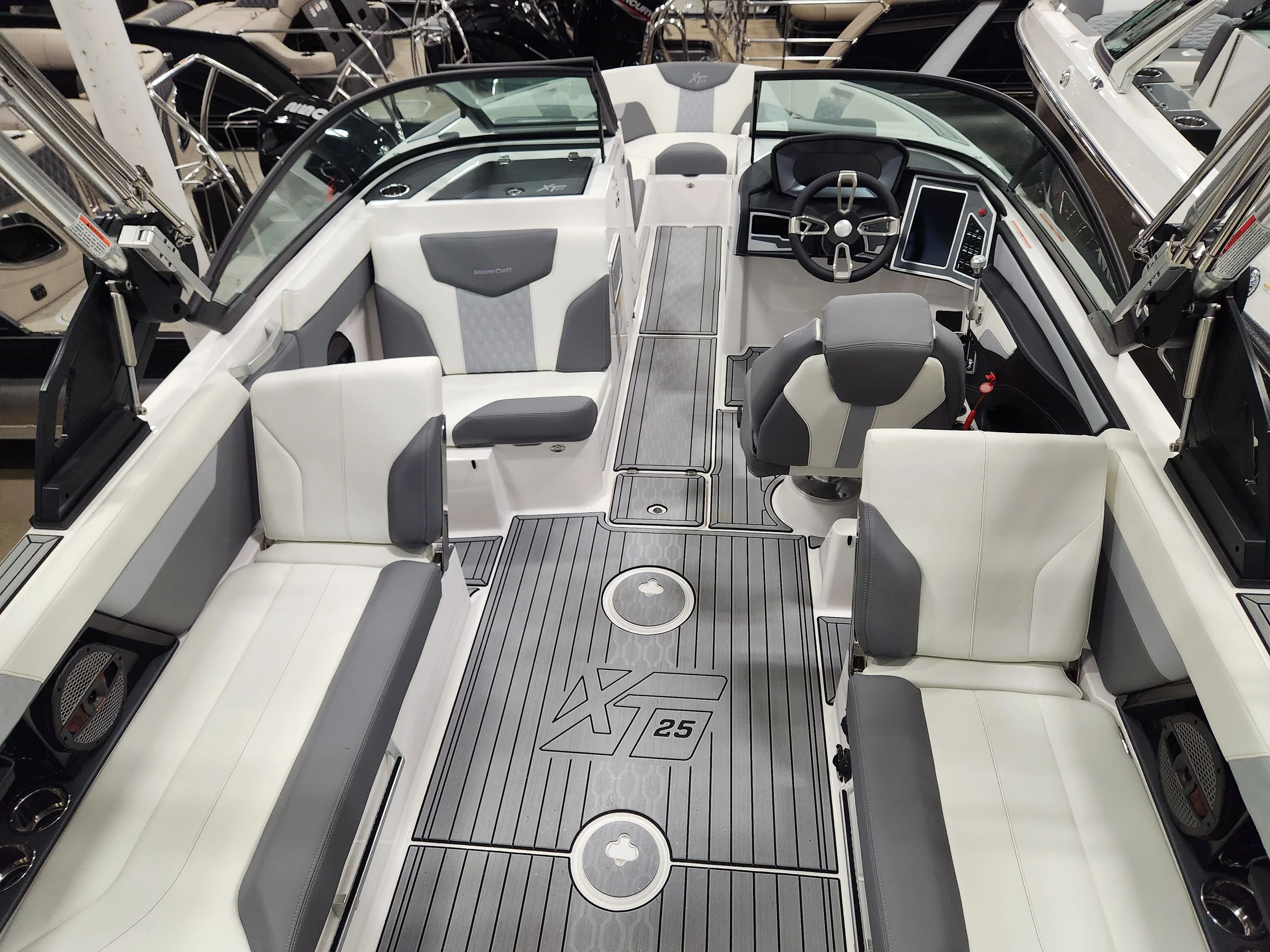 2024 Mastercraft XT25 Image Thumbnail #6