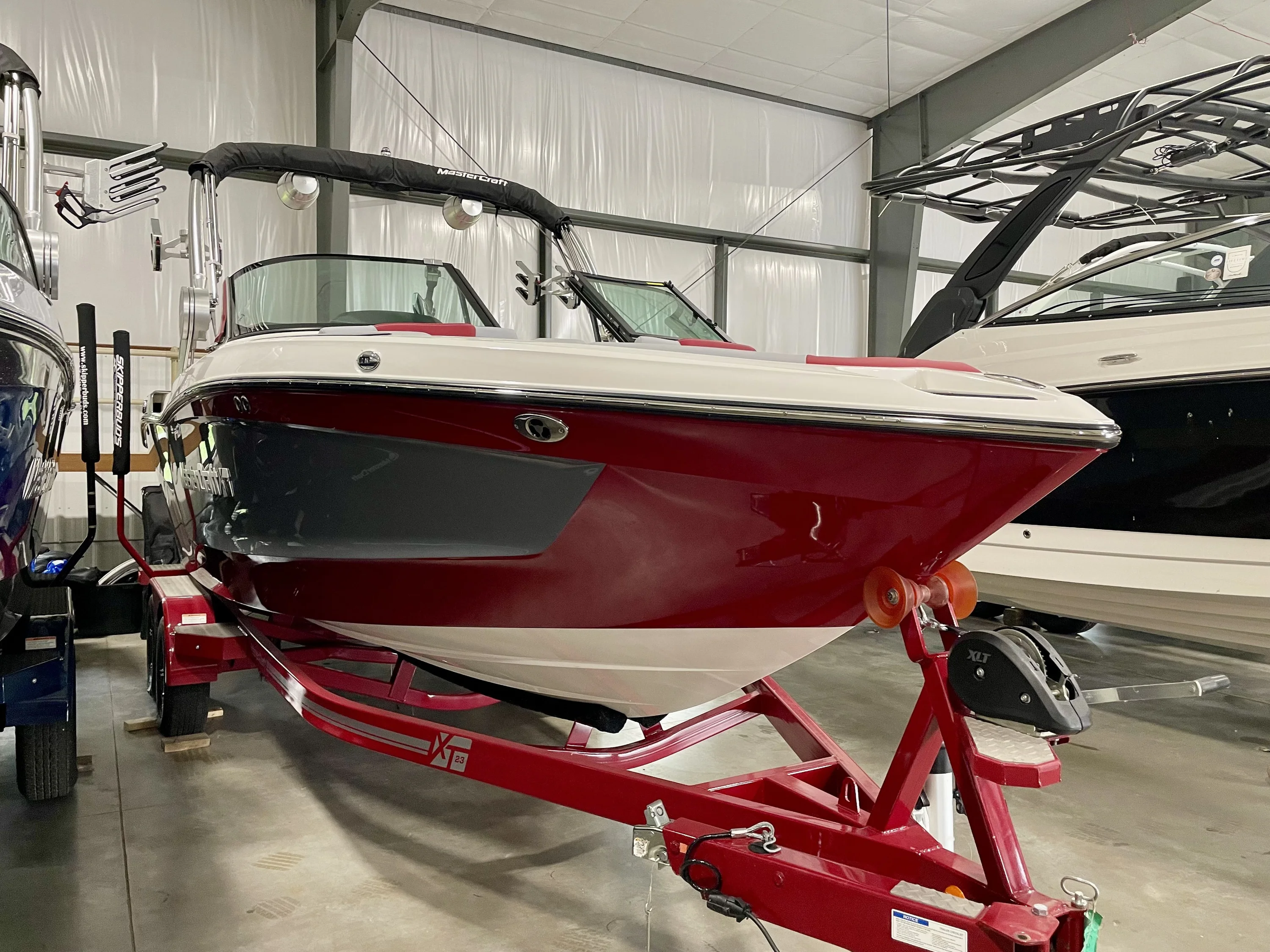 2023 Mastercraft XT23 Image Thumbnail #1