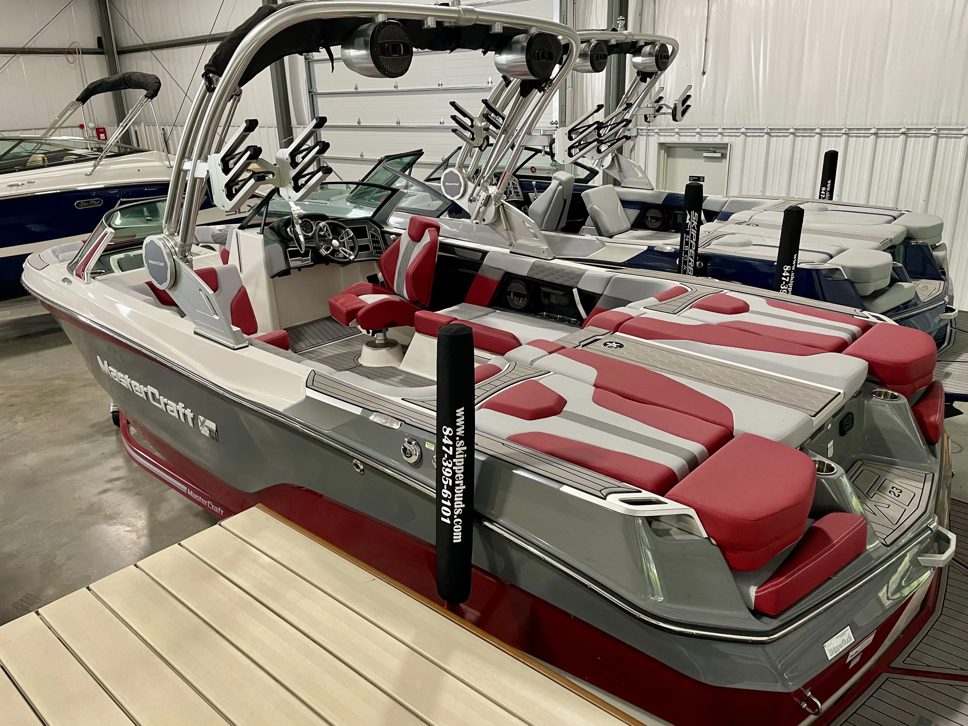 2023 Mastercraft XT23 Image Thumbnail #2