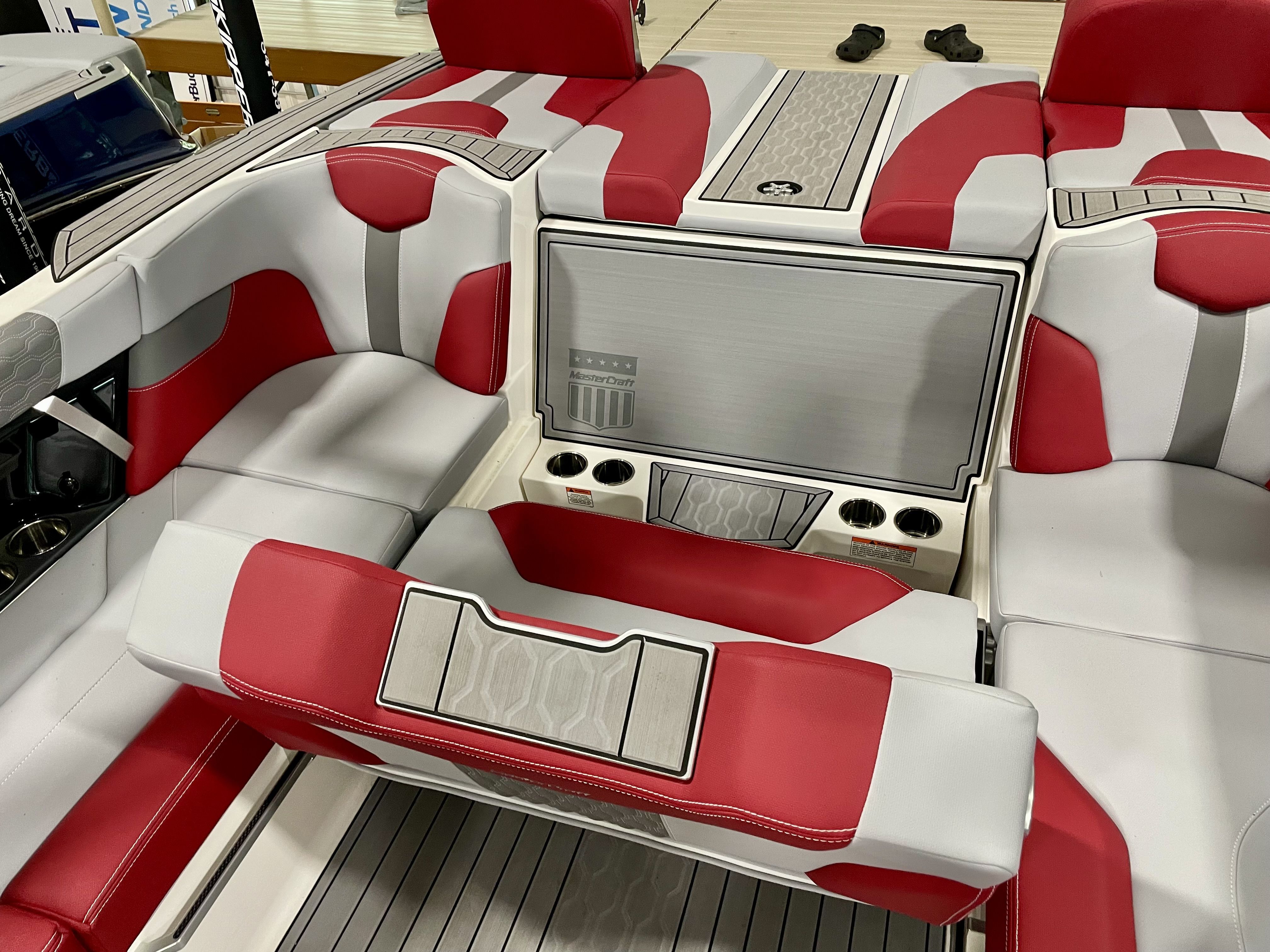 2023 Mastercraft XT23 Image Thumbnail #6