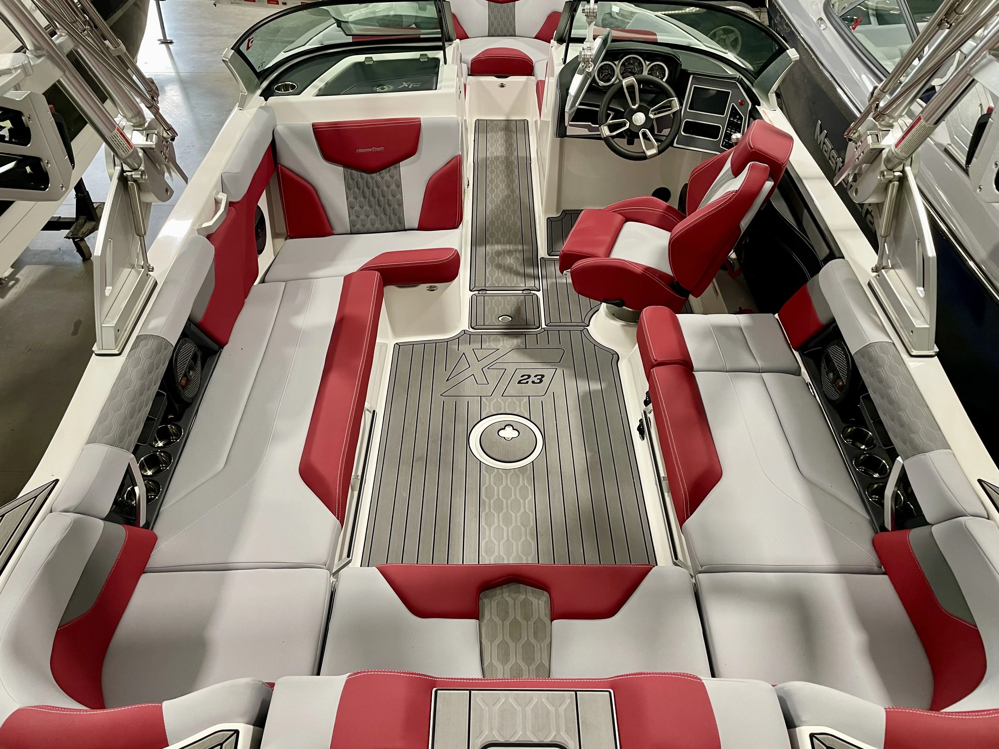 2023 Mastercraft XT23 Image Thumbnail #14