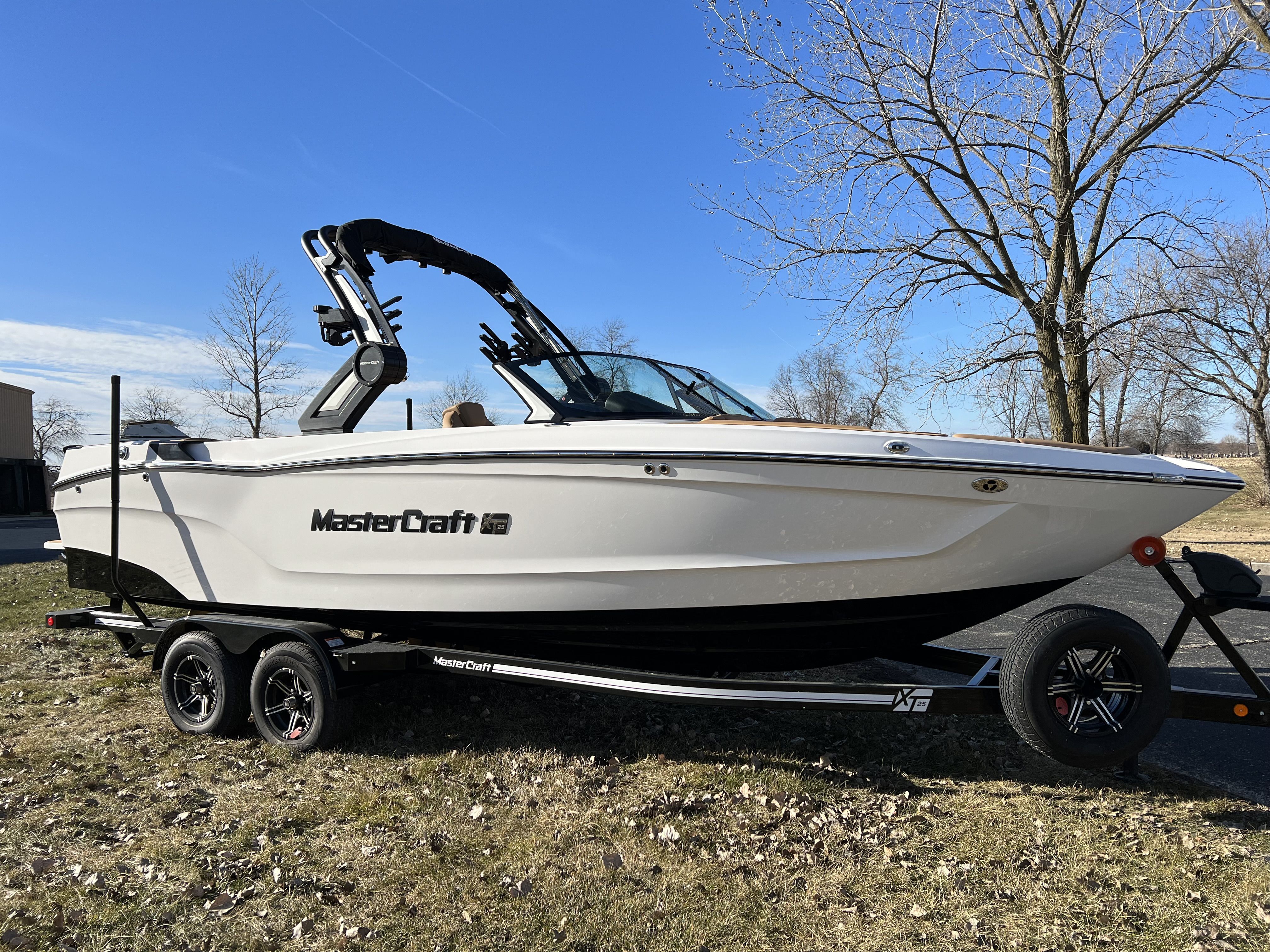2024 Mastercraft XT25 Image Thumbnail #1