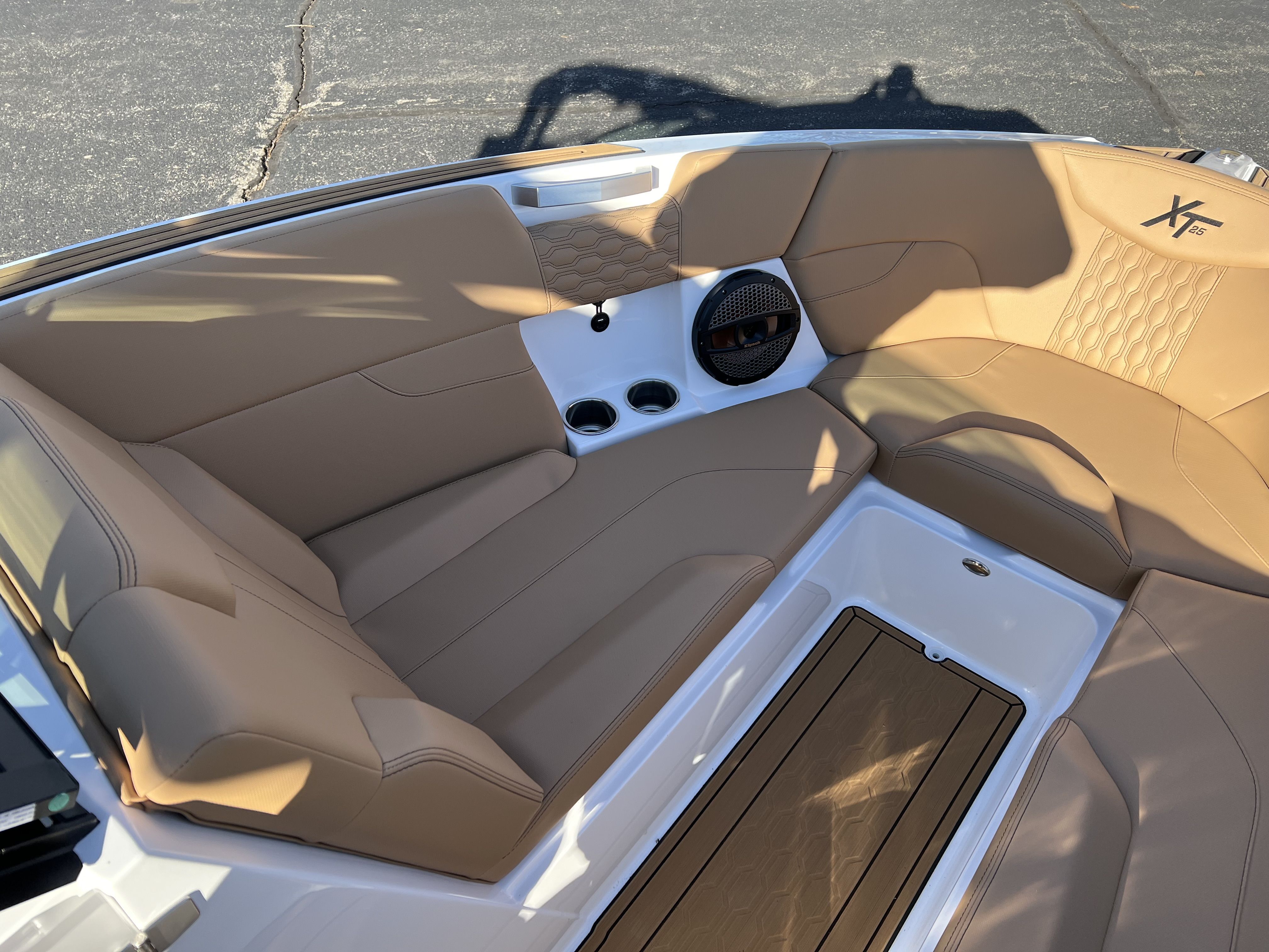 2024 Mastercraft XT25 Image Thumbnail #21