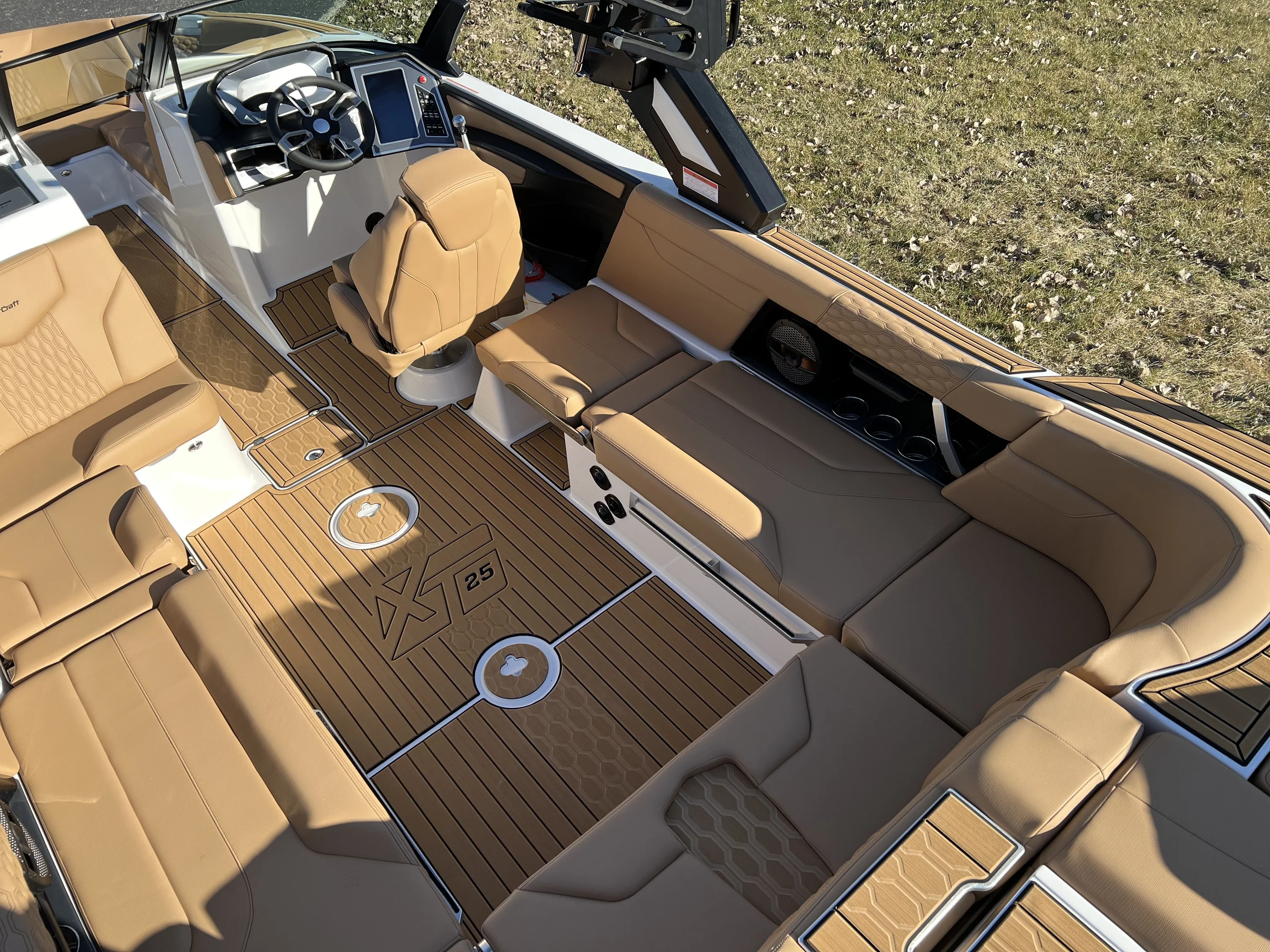 2024 Mastercraft XT25 Image Thumbnail #13