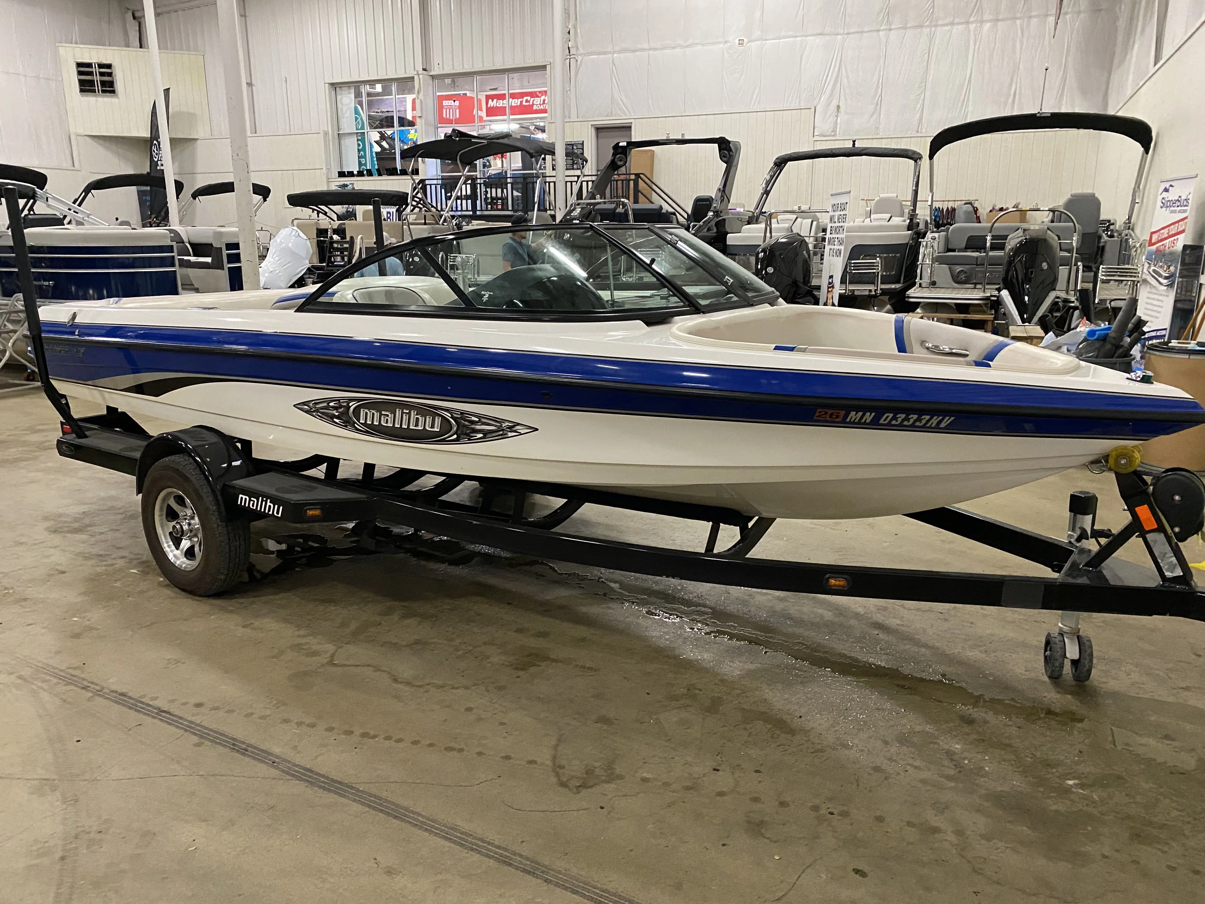 2011 Malibu RESPONSE Image Thumbnail #2