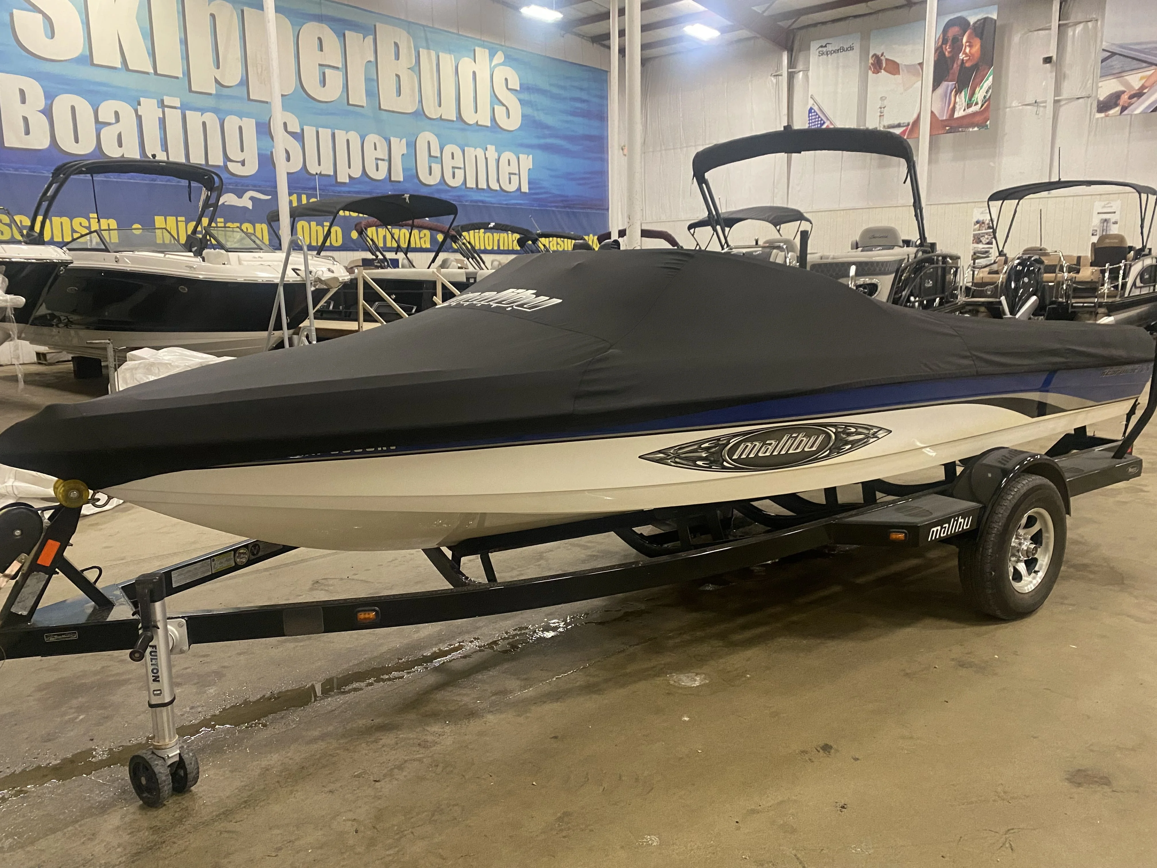 2011 Malibu RESPONSE Image Thumbnail #4