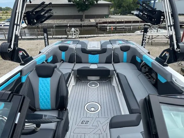 2024 Mastercraft XT23 Image Thumbnail #5
