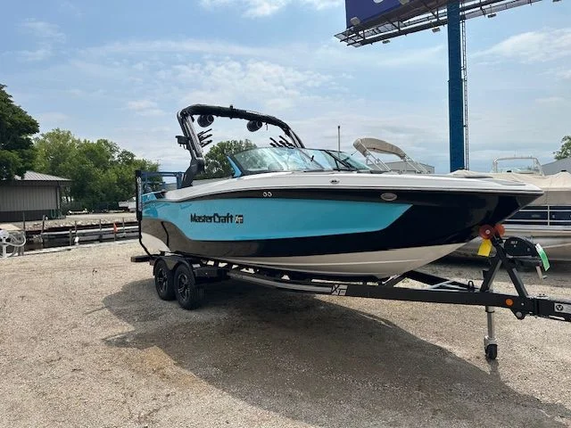 2024 Mastercraft XT23