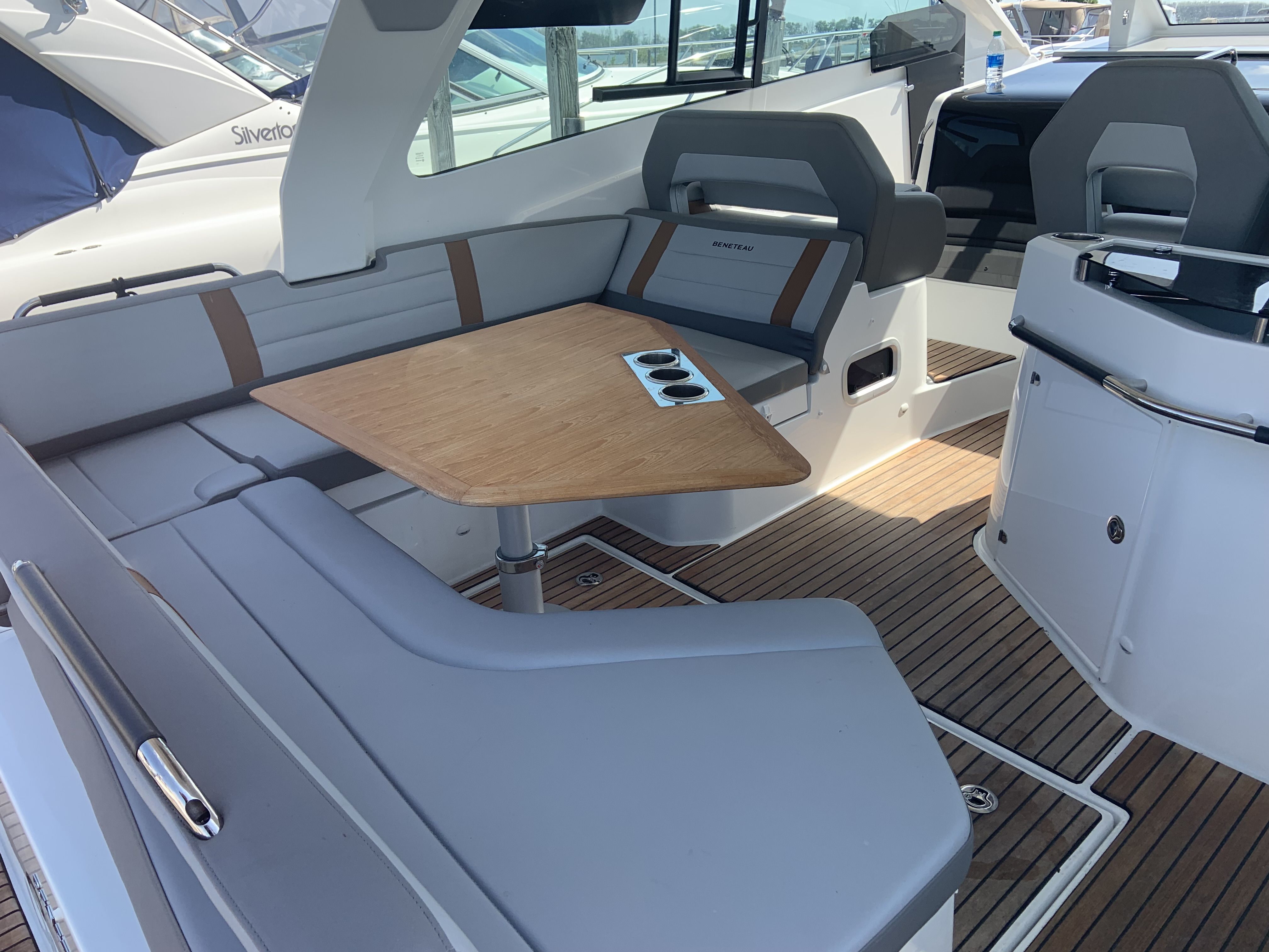 2021 Beneteau
                                                             32 GRAN TURISMO Image Thumbnail #8