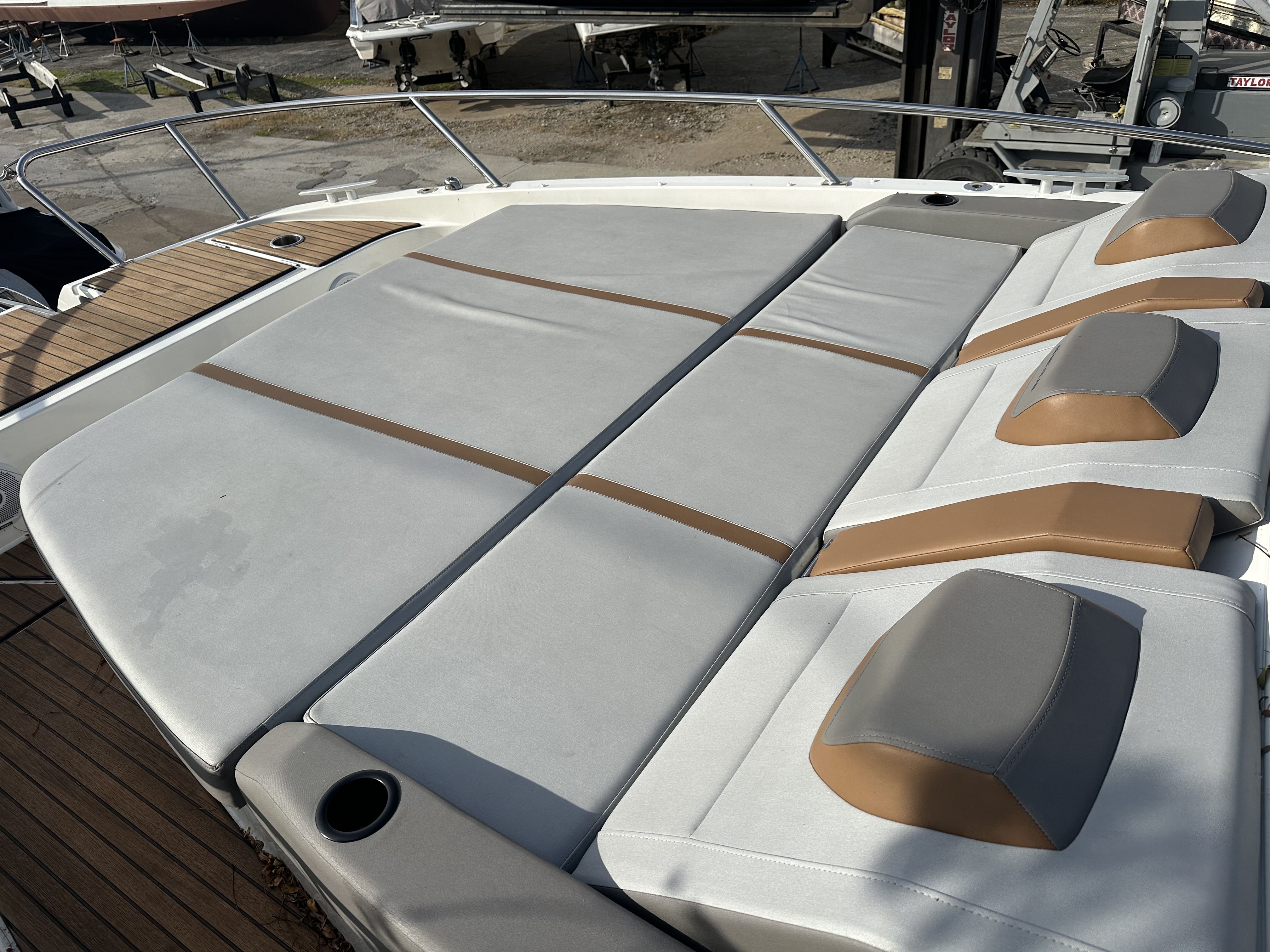 2021 Beneteau
                                                             32 GRAN TURISMO Image Thumbnail #23