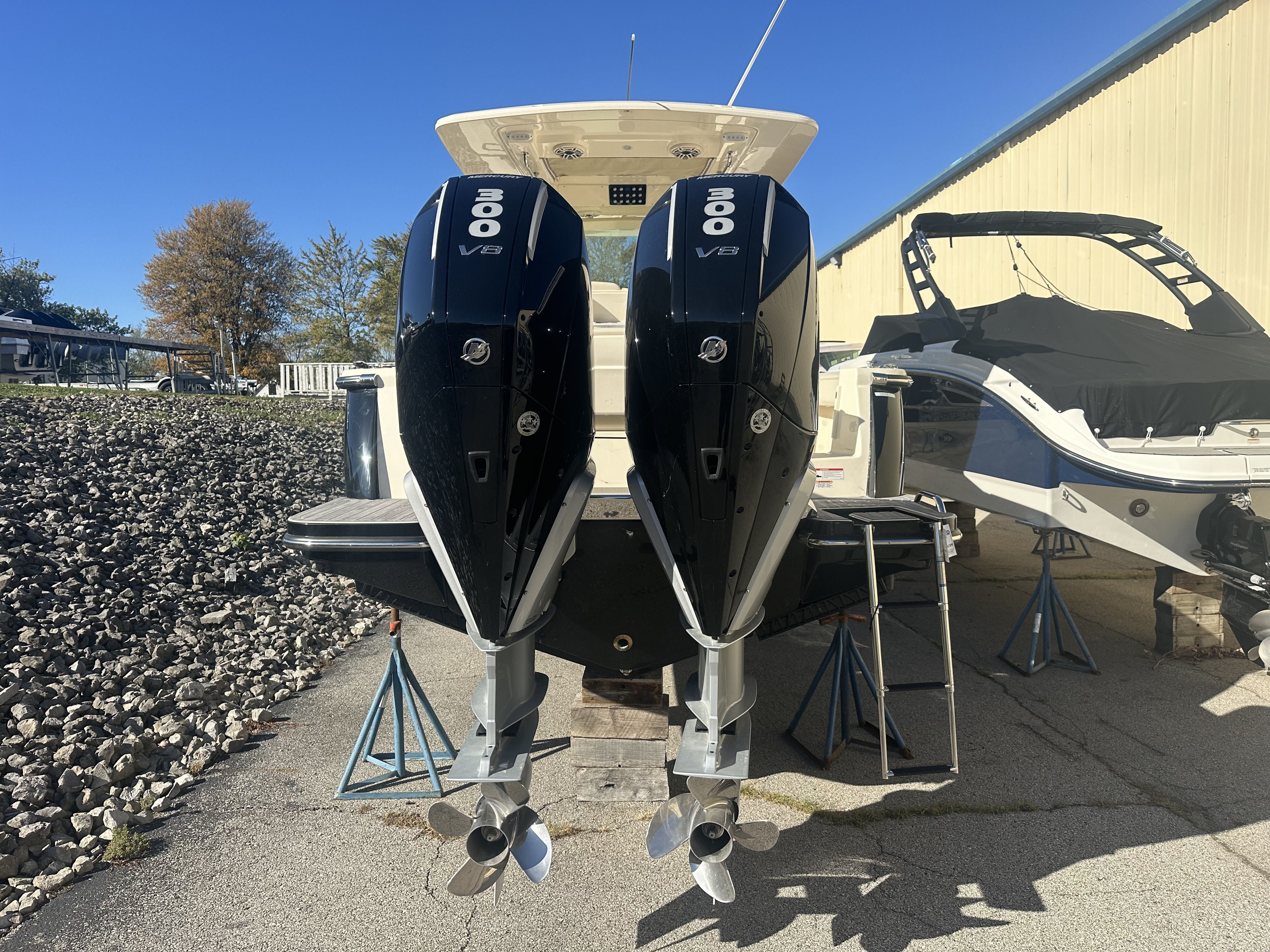 2025 Scout 305 LXF Image Thumbnail #5