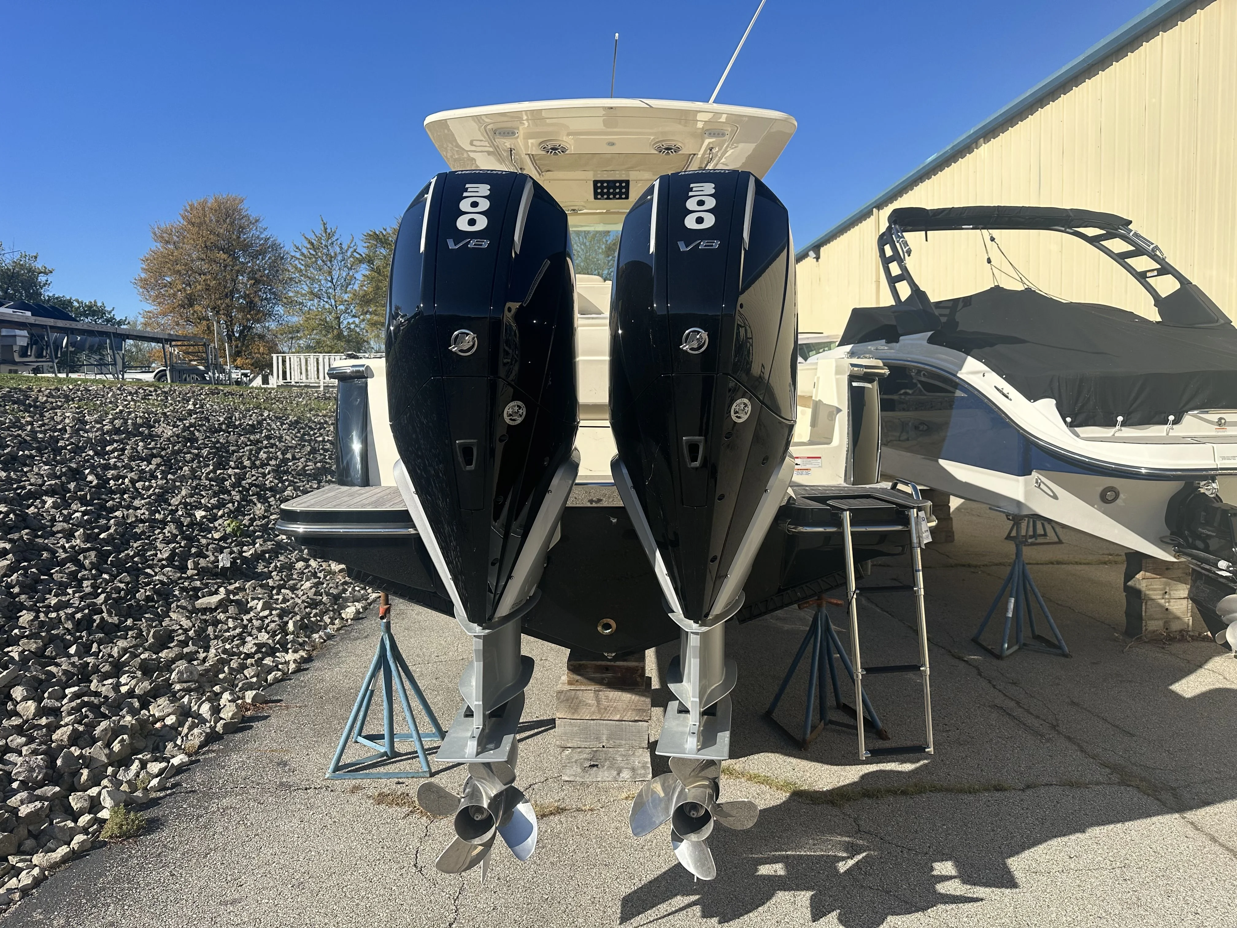 2025 Scout 305 LXF Image Thumbnail #5