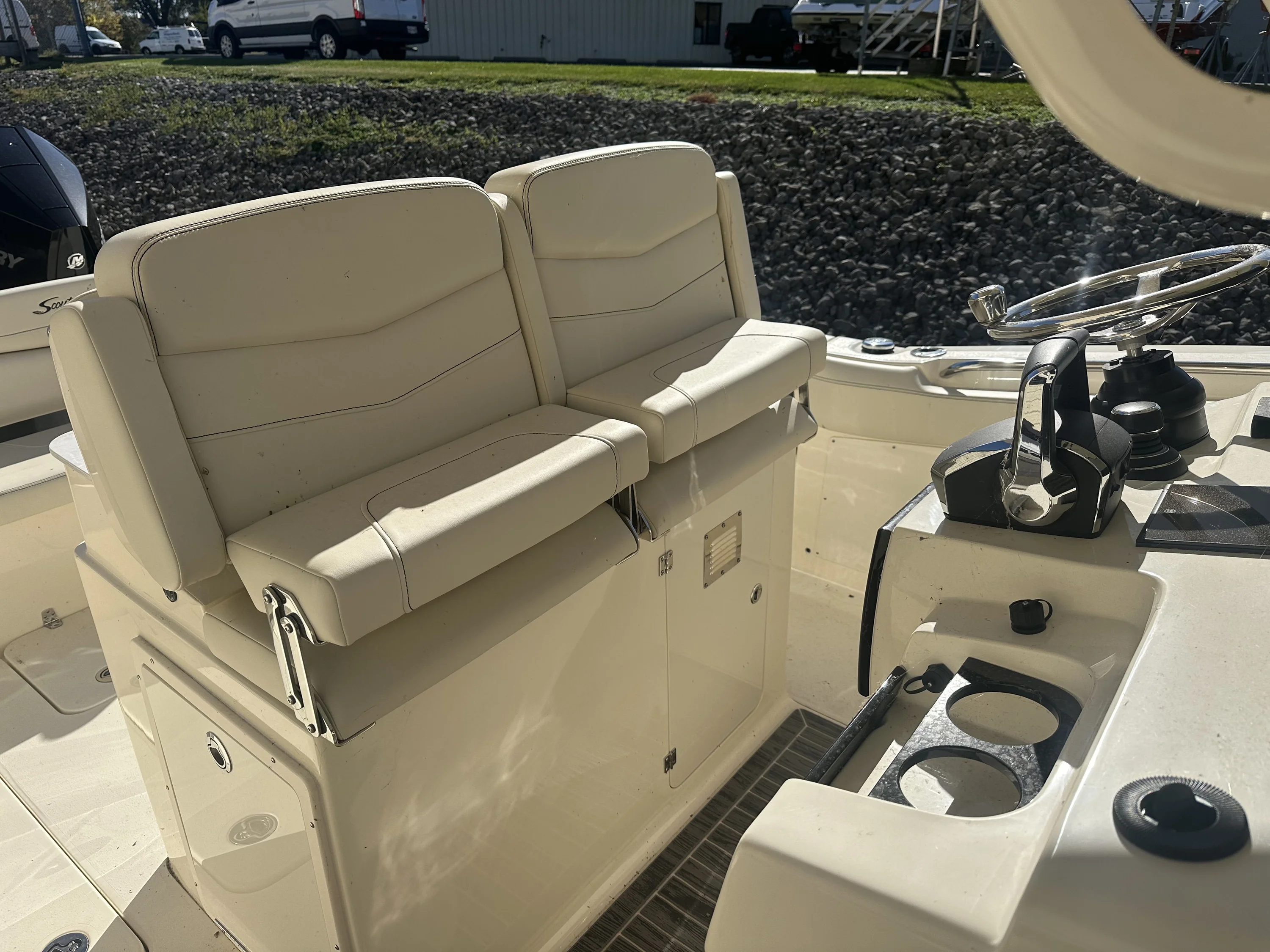 2025 Scout 305 LXF Image Thumbnail #10