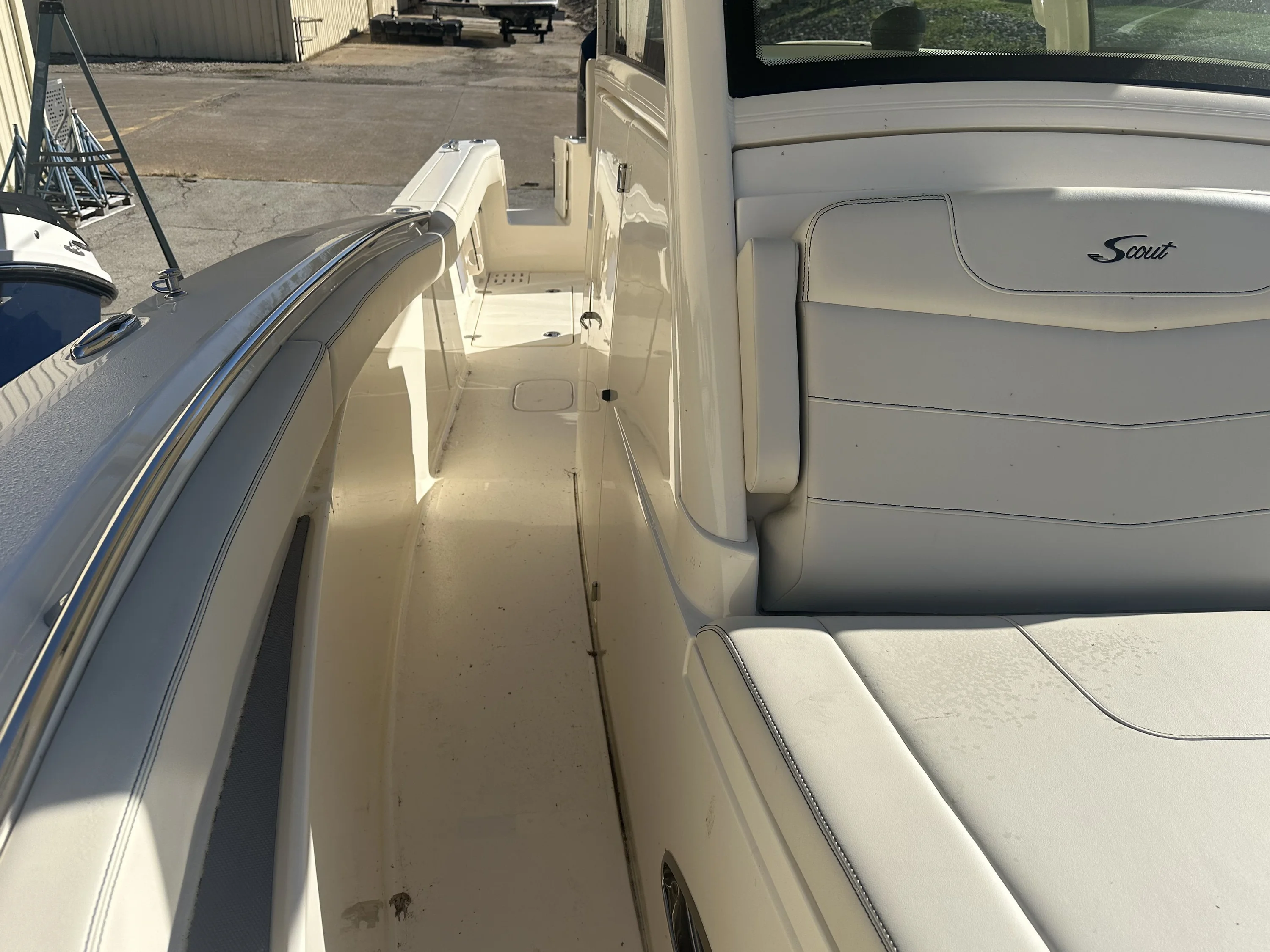 2025 Scout 305 LXF Image Thumbnail #18