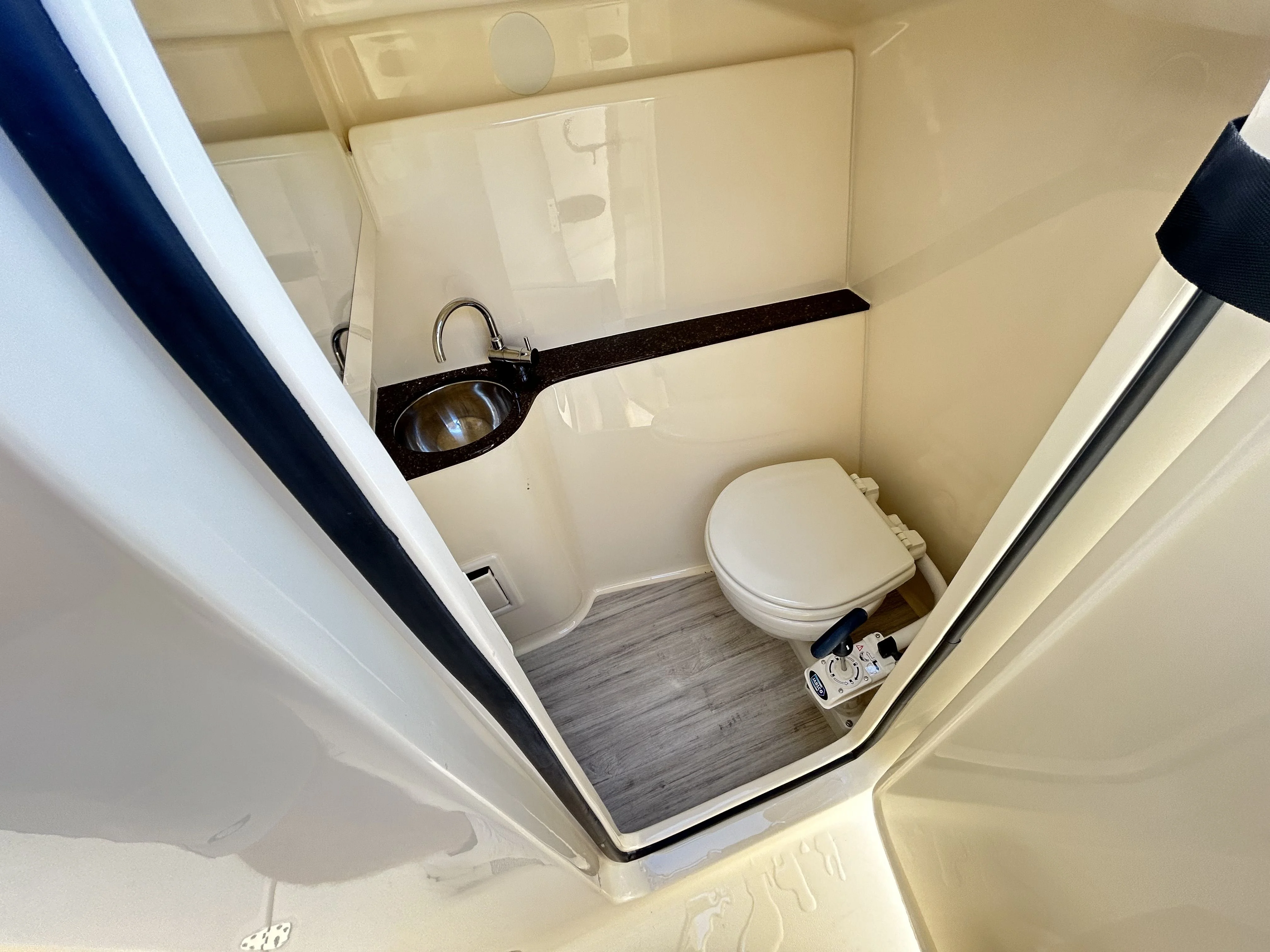 2024 Scout 255 Dorado Image Thumbnail #13