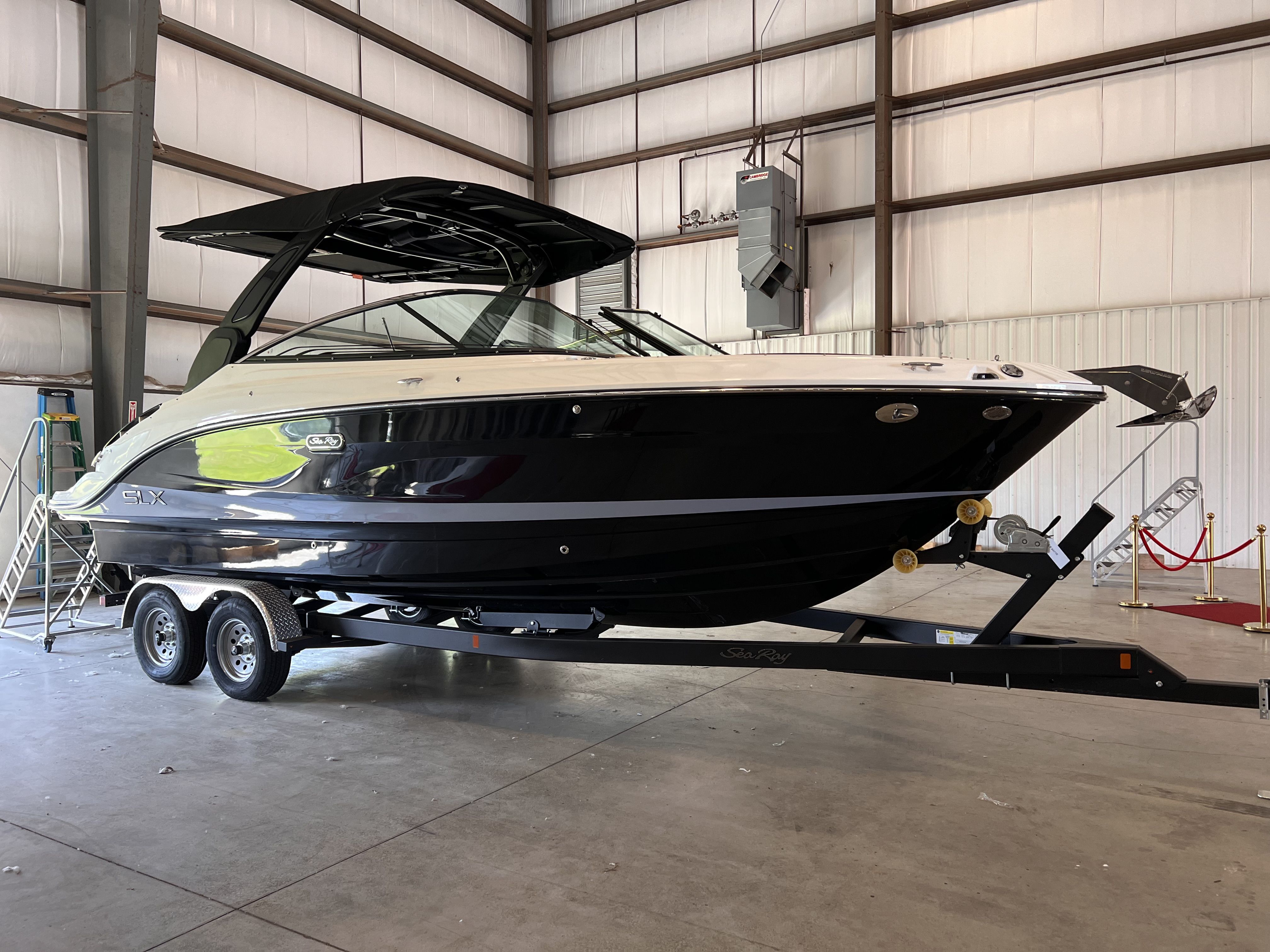 2025 Sea Ray
                                                             SLX 260 Image Thumbnail #1