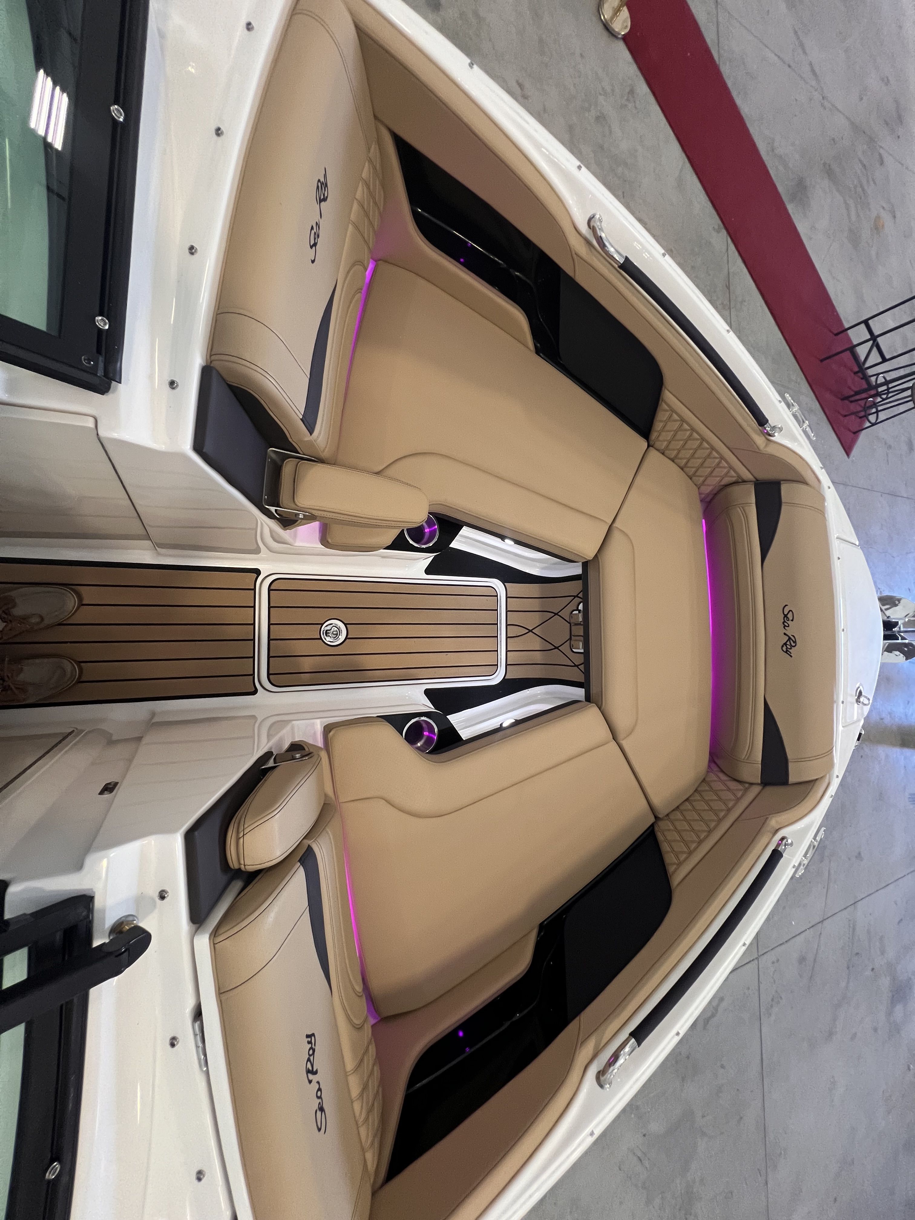 2025 Sea Ray
                                                             SLX 260 Image Thumbnail #17