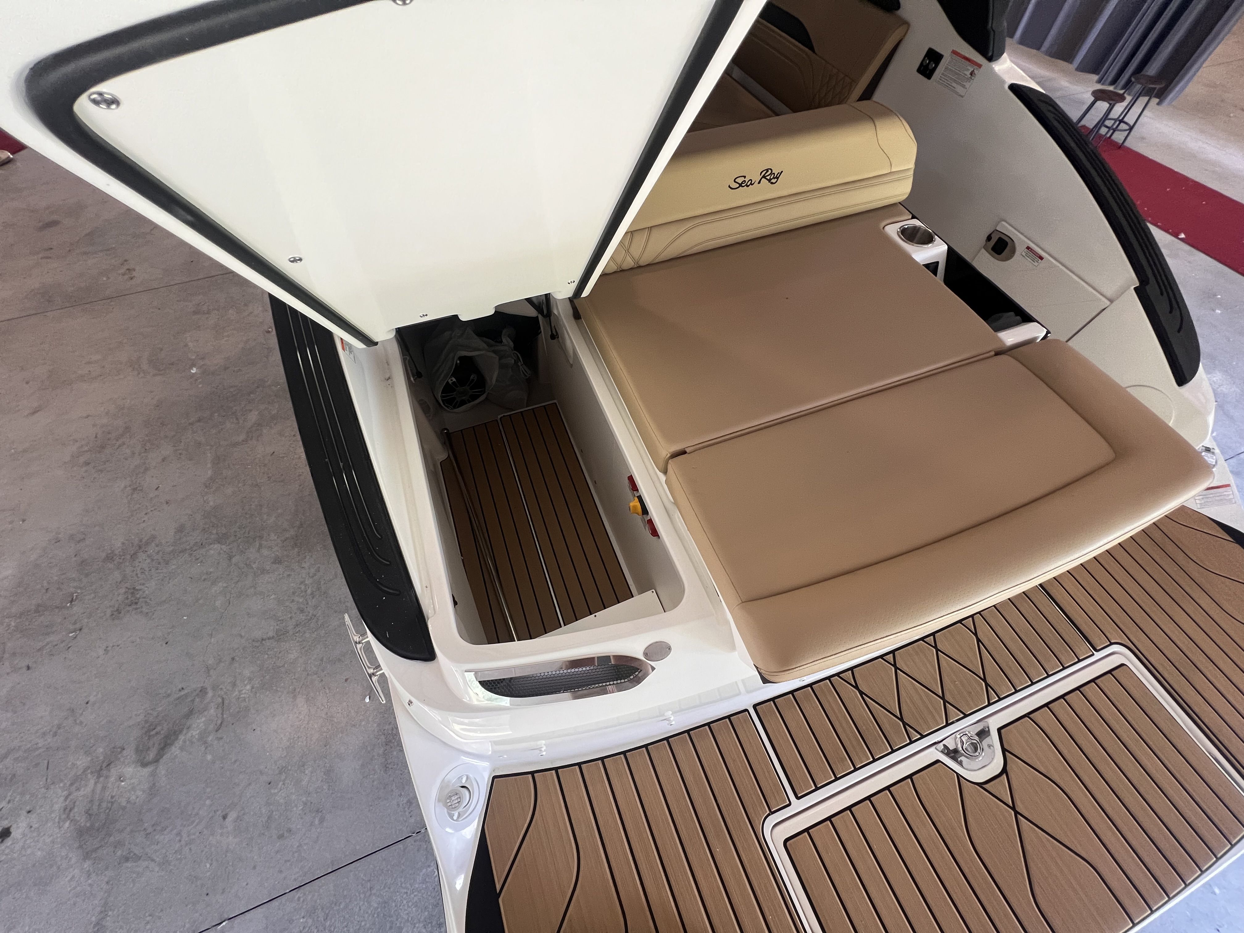 2025 Sea Ray
                                                             SLX 260 Image Thumbnail #35