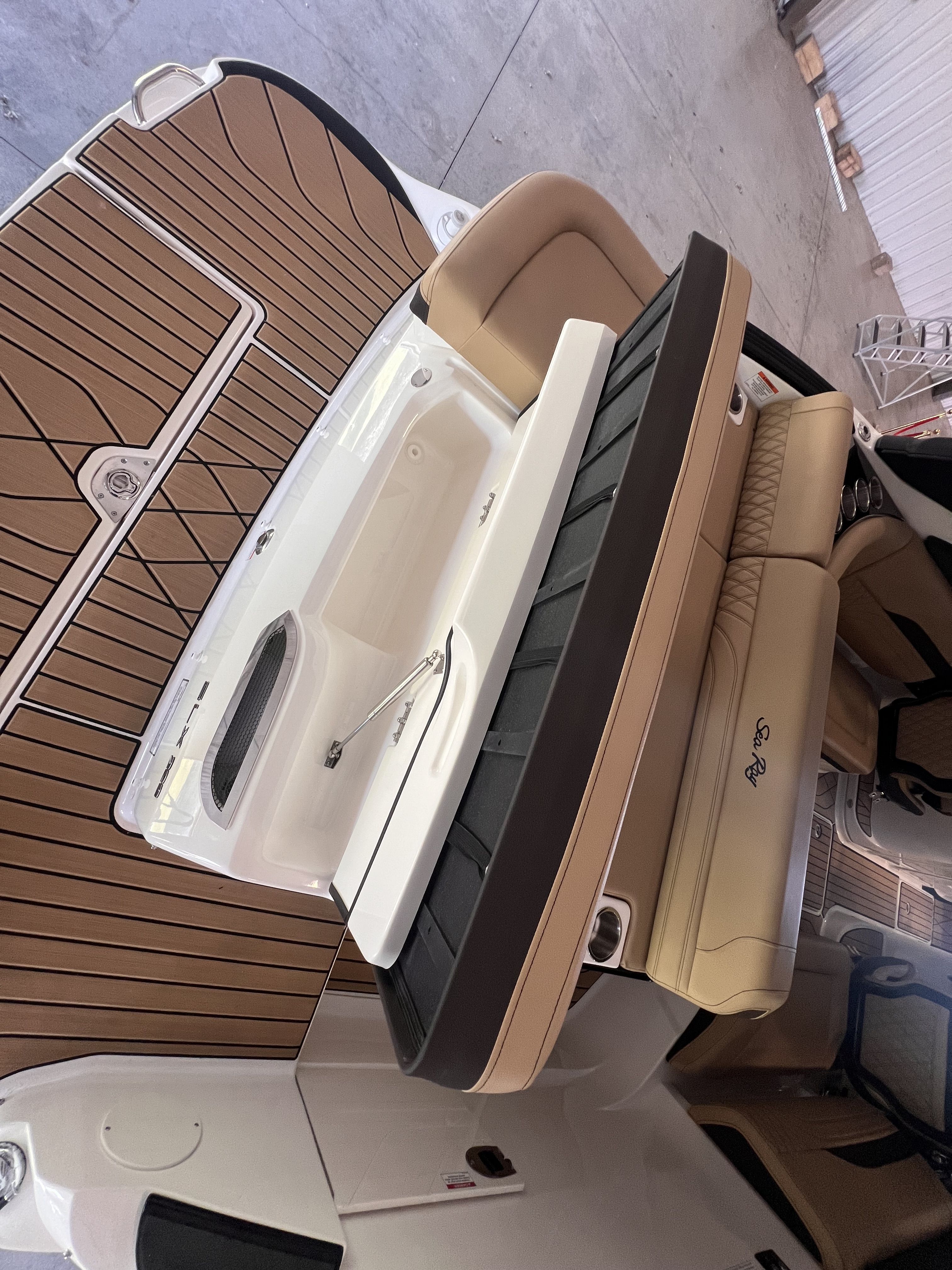 2025 Sea Ray
                                                             SLX 260 Image Thumbnail #41