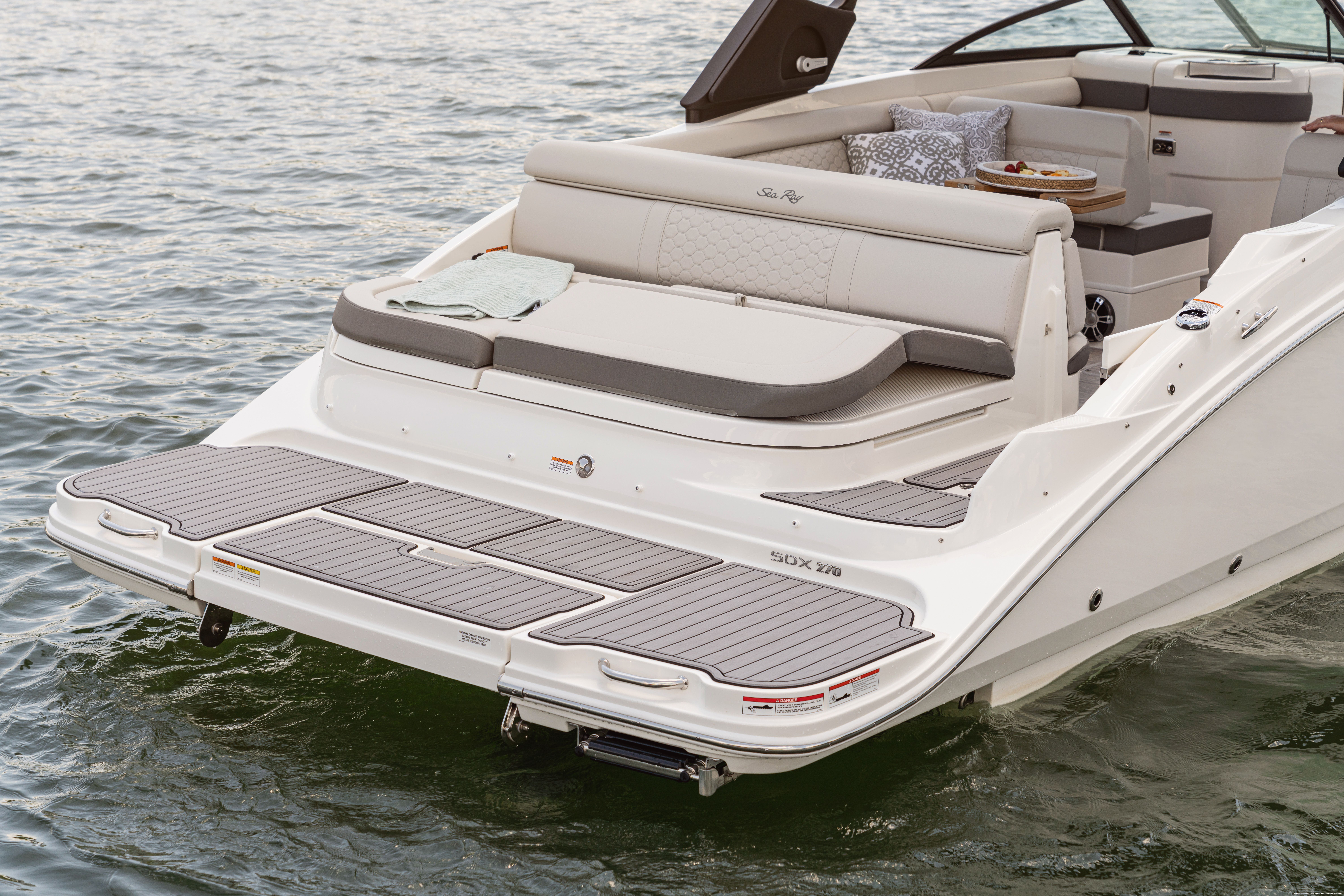 2025 Sea Ray
                                                             SDX 270 Image Thumbnail #13