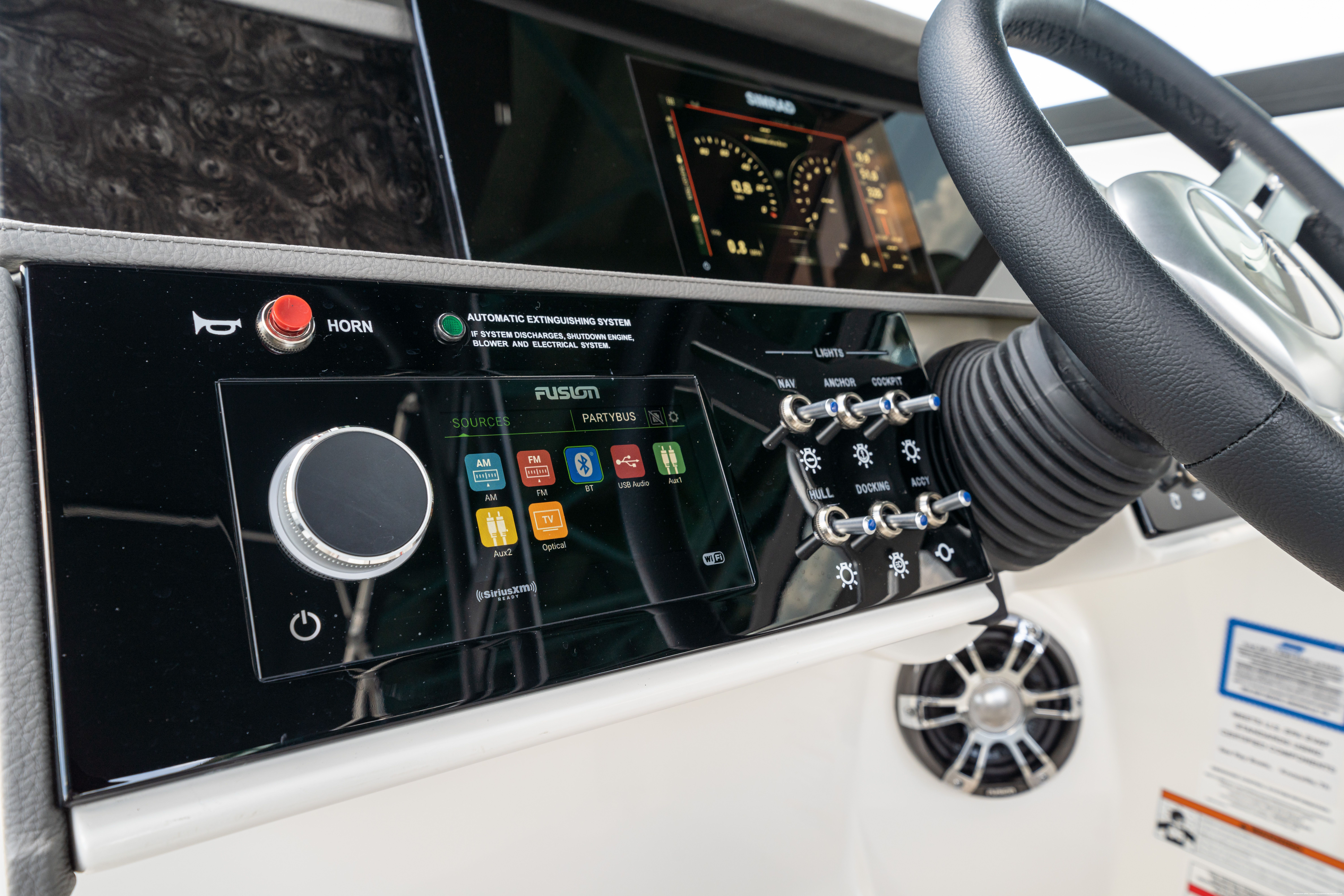 2025 Sea Ray SDX 270 Image Thumbnail #9