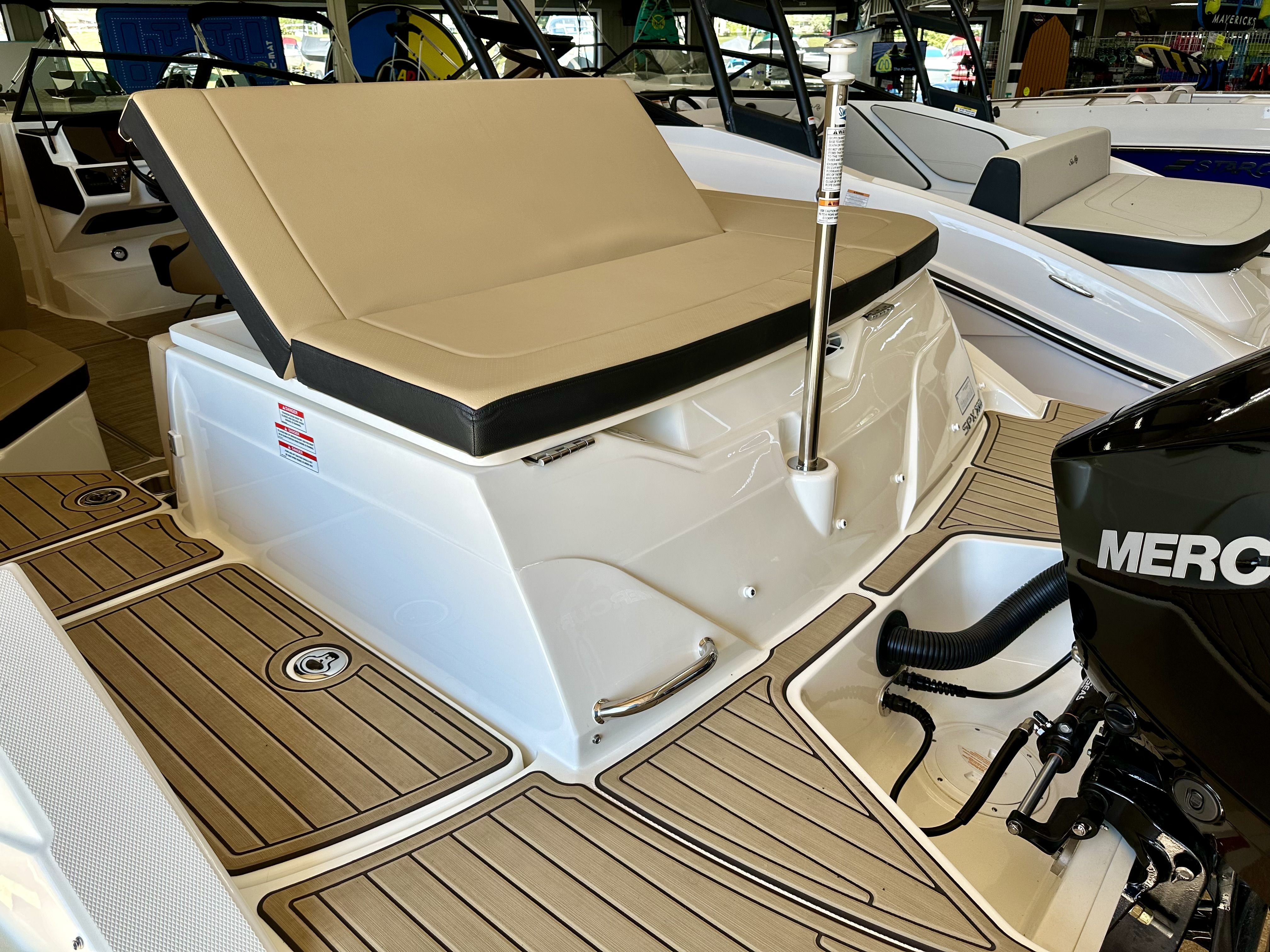 2023 Sea Ray
                                                             SPX 230 Outboard Image Thumbnail #13