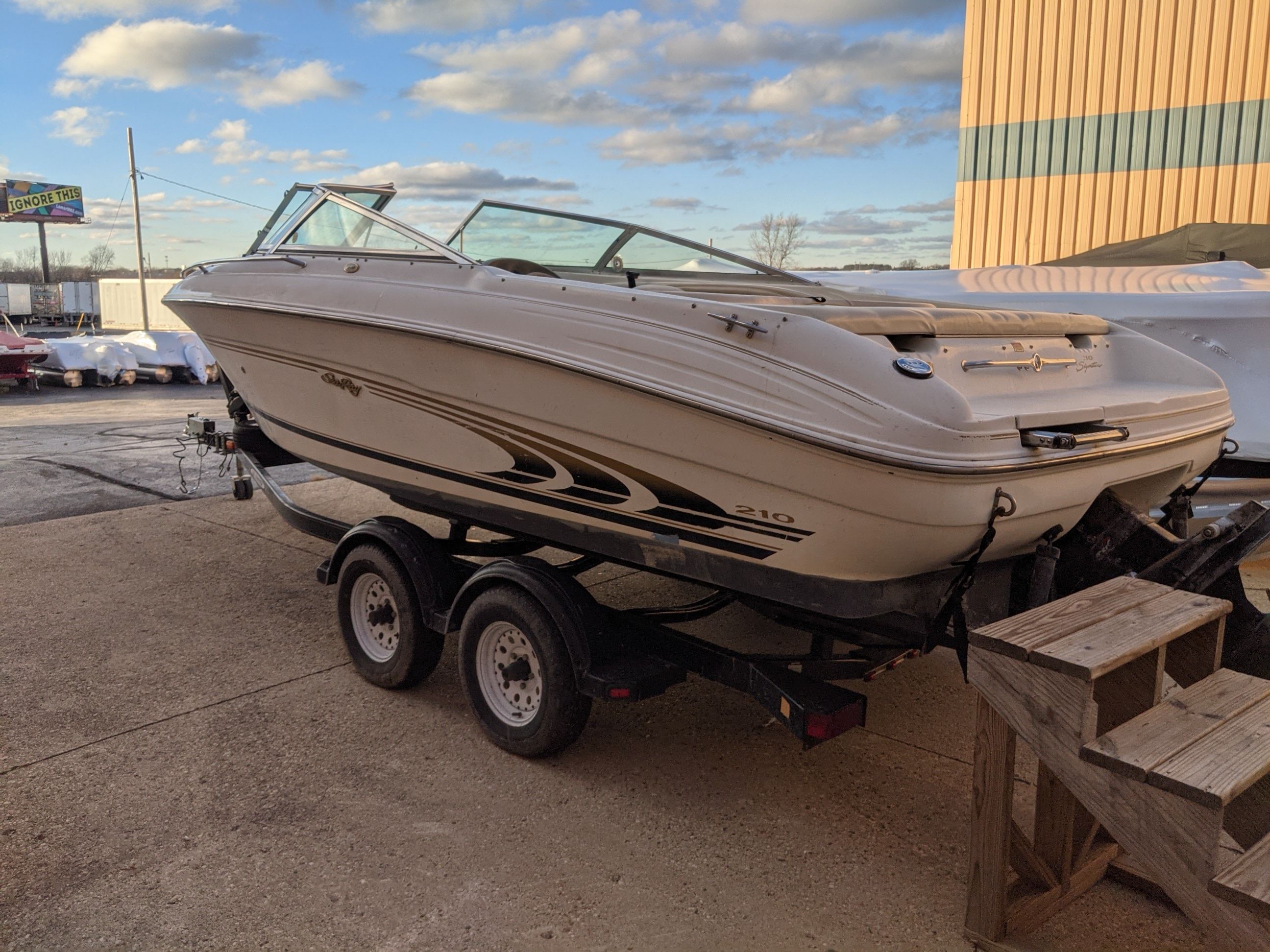 1998 Sea Ray
                                                             210 Image Thumbnail #3