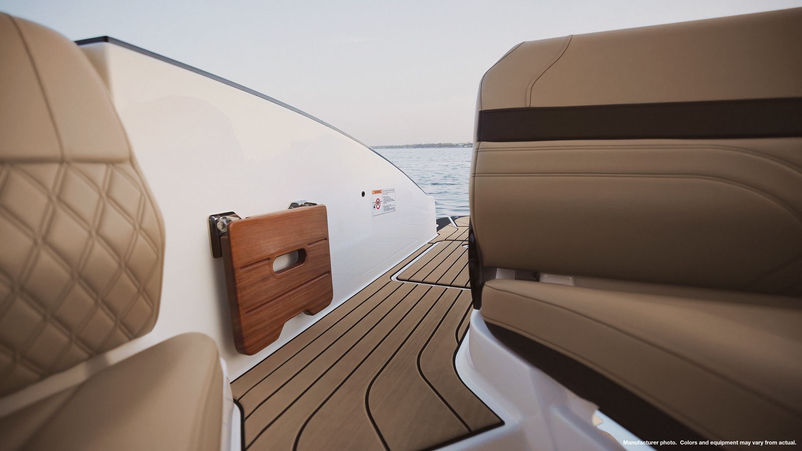 2025 Sea Ray
                                                             SLX 280 Image Thumbnail #17