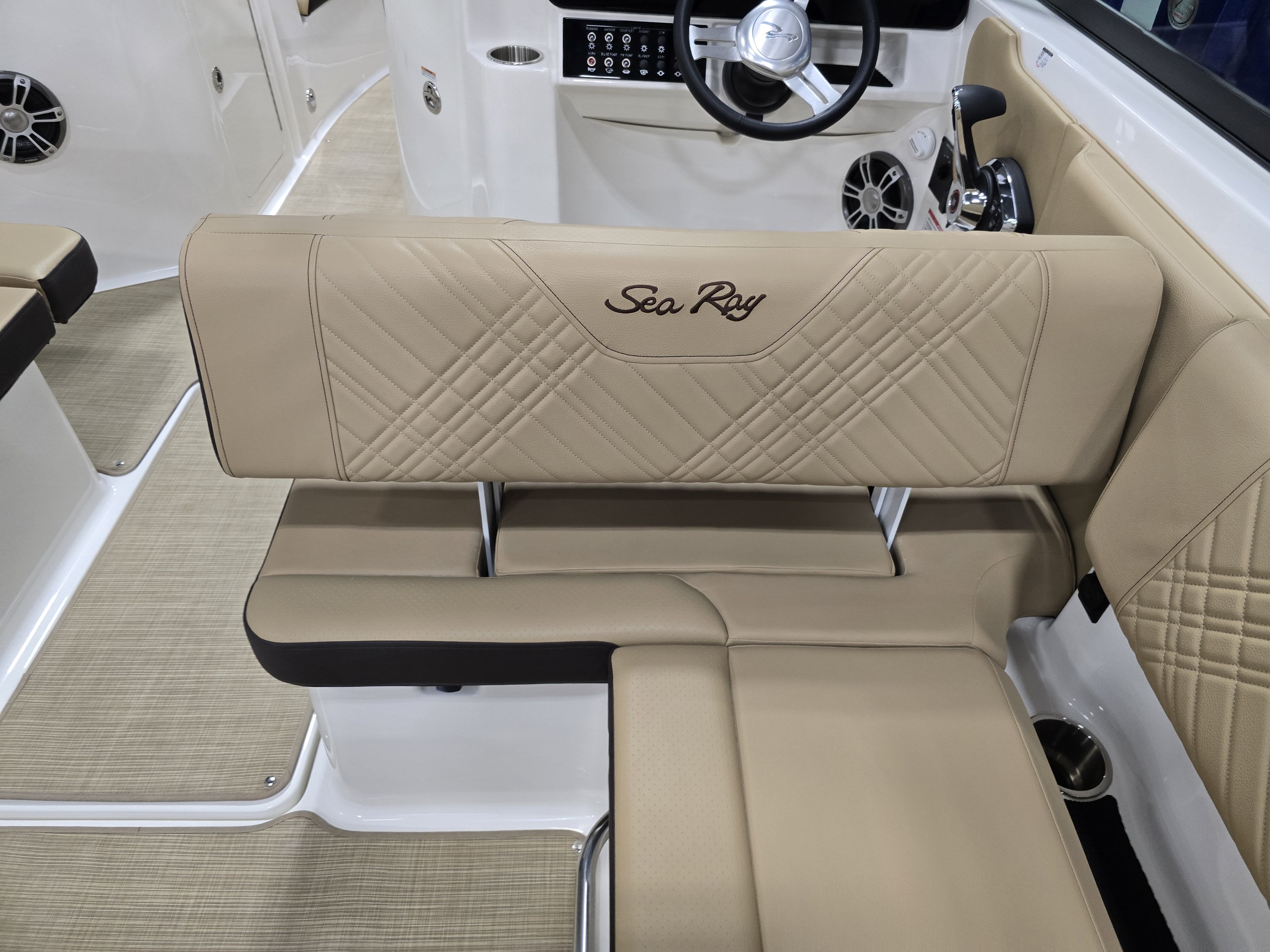 2025 Sea Ray
                                                             SDX 250 Outboard Image Thumbnail #17