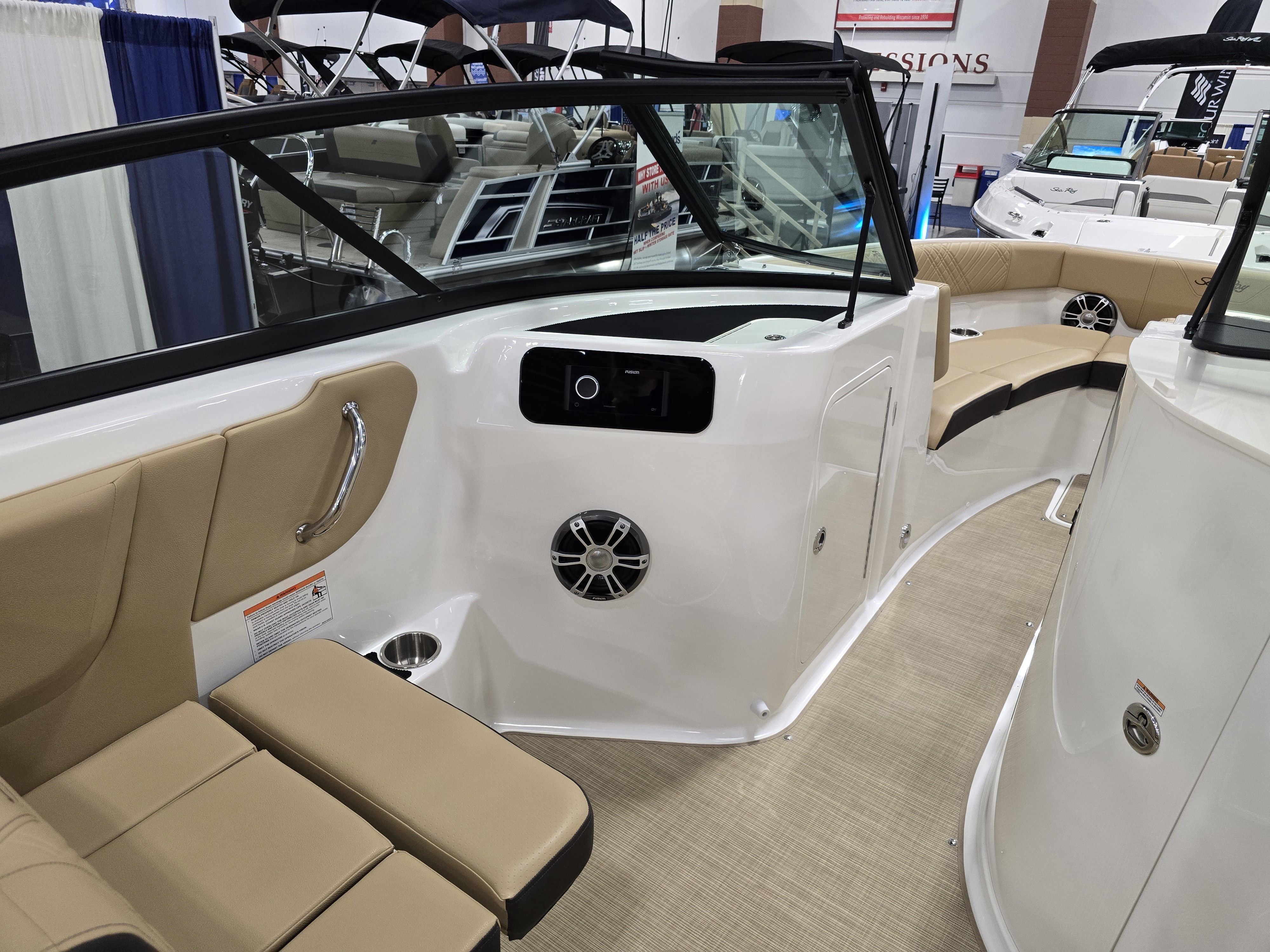 2025 Sea Ray
                                                             SDX 250 Outboard Image Thumbnail #19