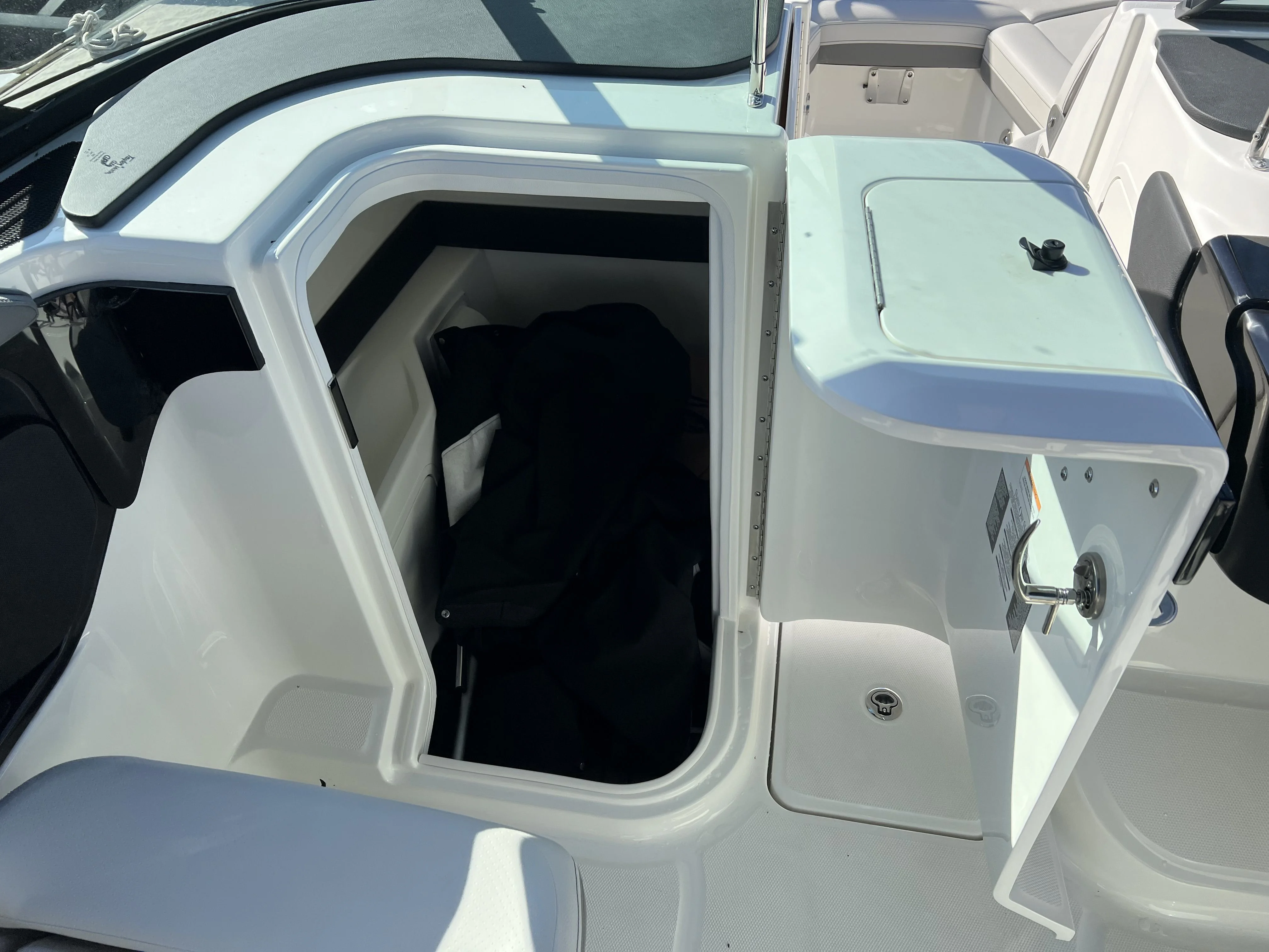 2024 Sea Ray SLX 260 Surf Image Thumbnail #15