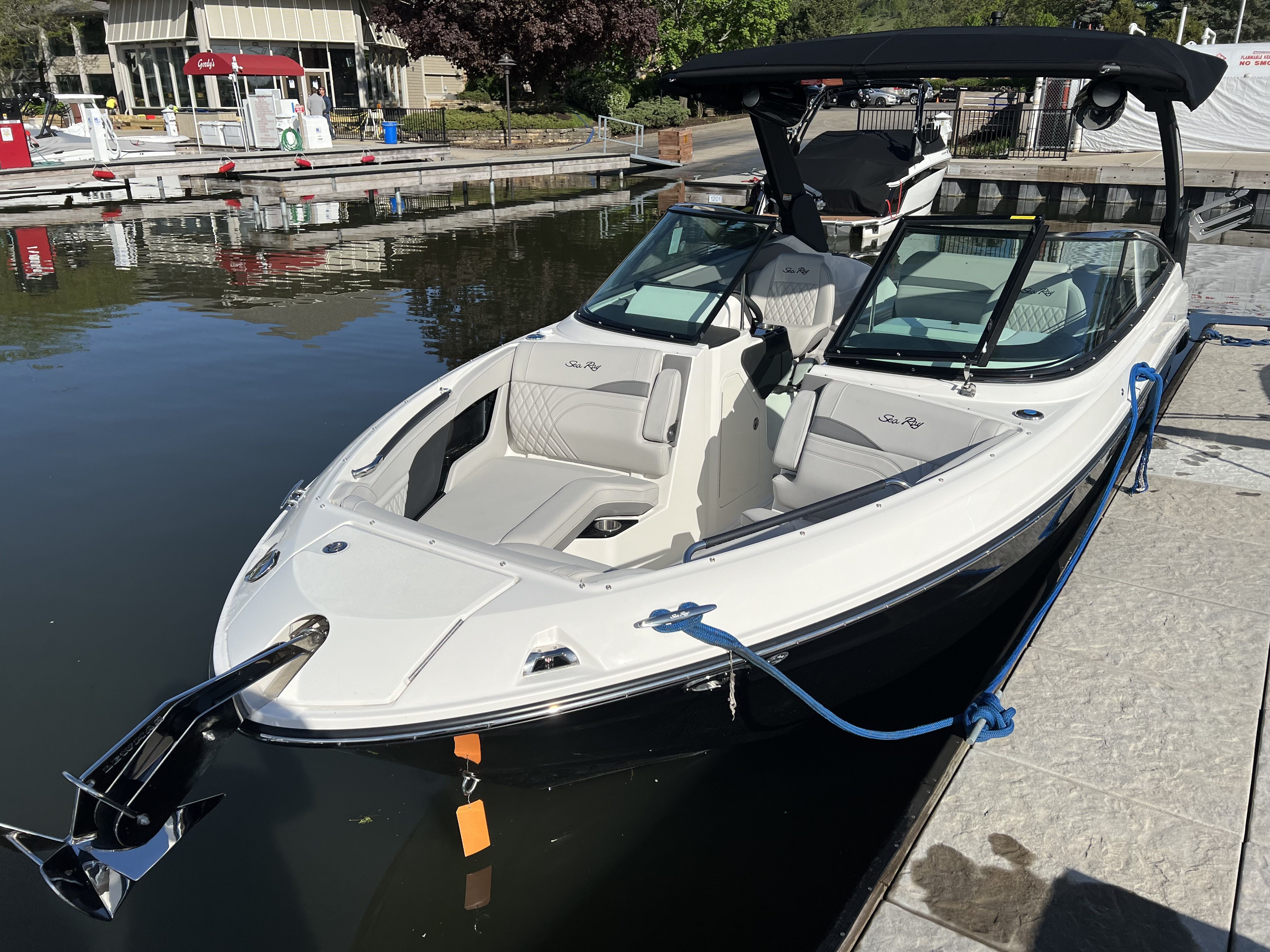 2024 Sea Ray SLX 260 Surf Image Thumbnail #4