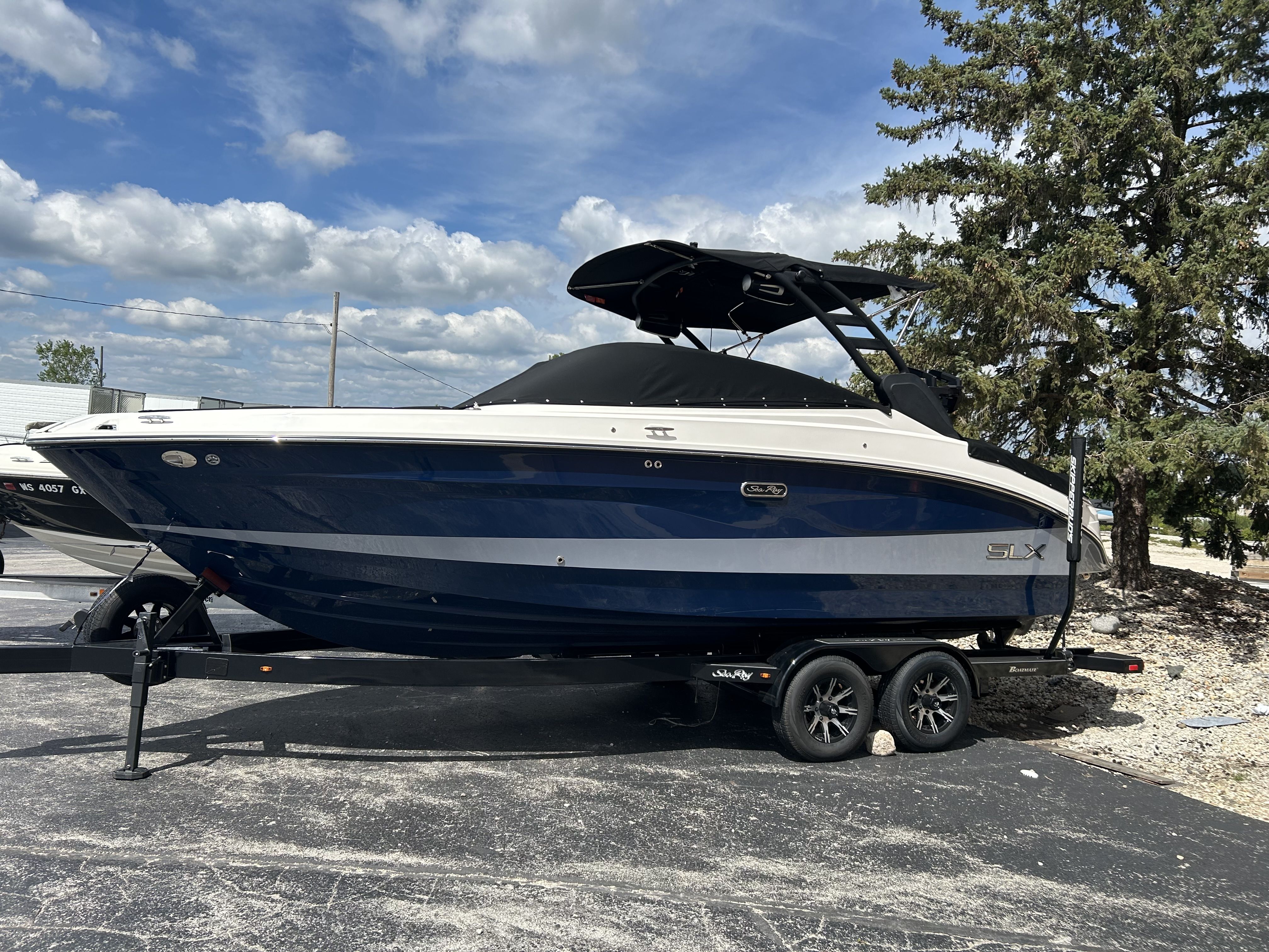 2024 Sea Ray SLX 260 Surf Image Thumbnail #0