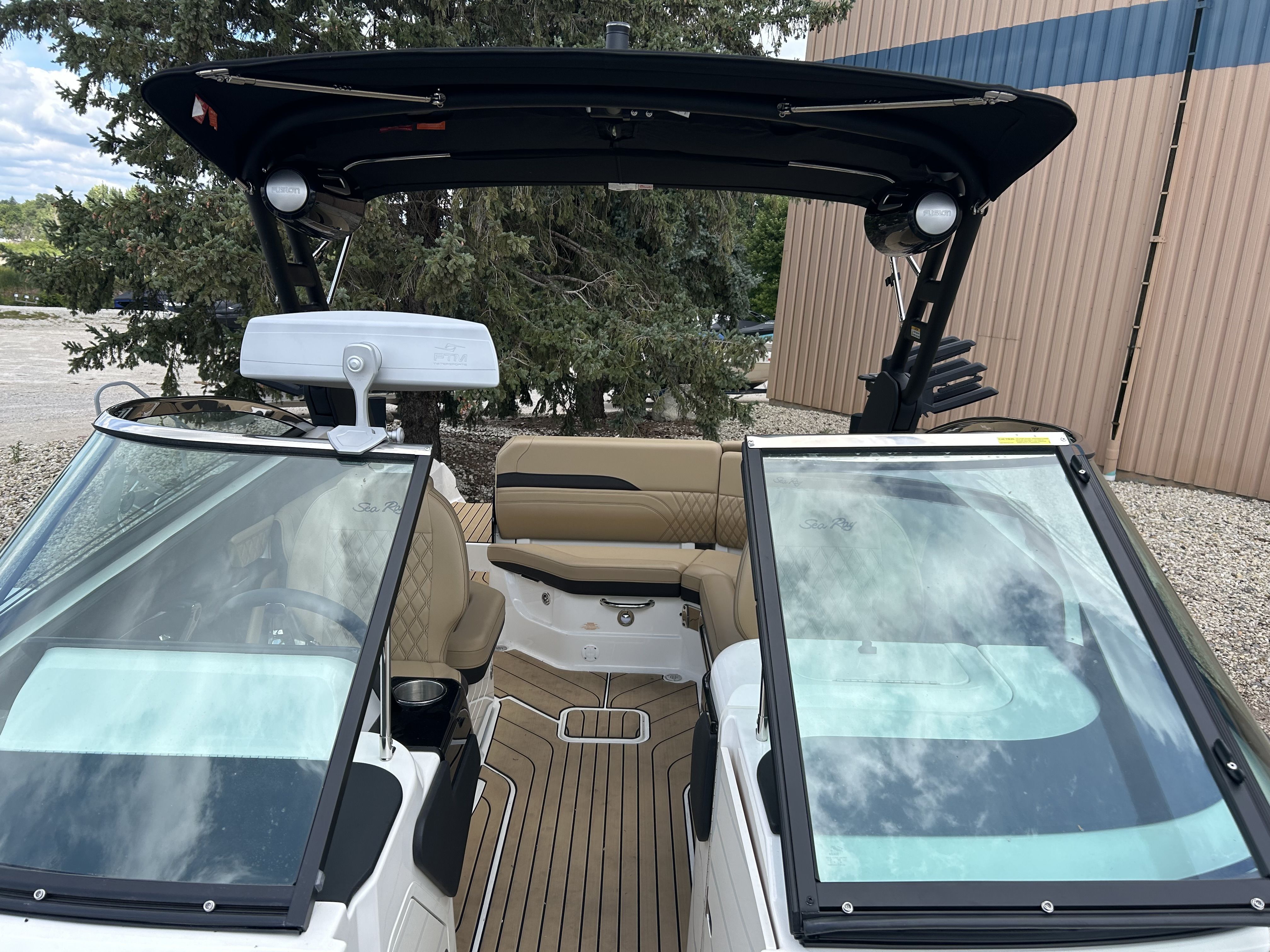 2024 Sea Ray SLX 260 Surf Image Thumbnail #2