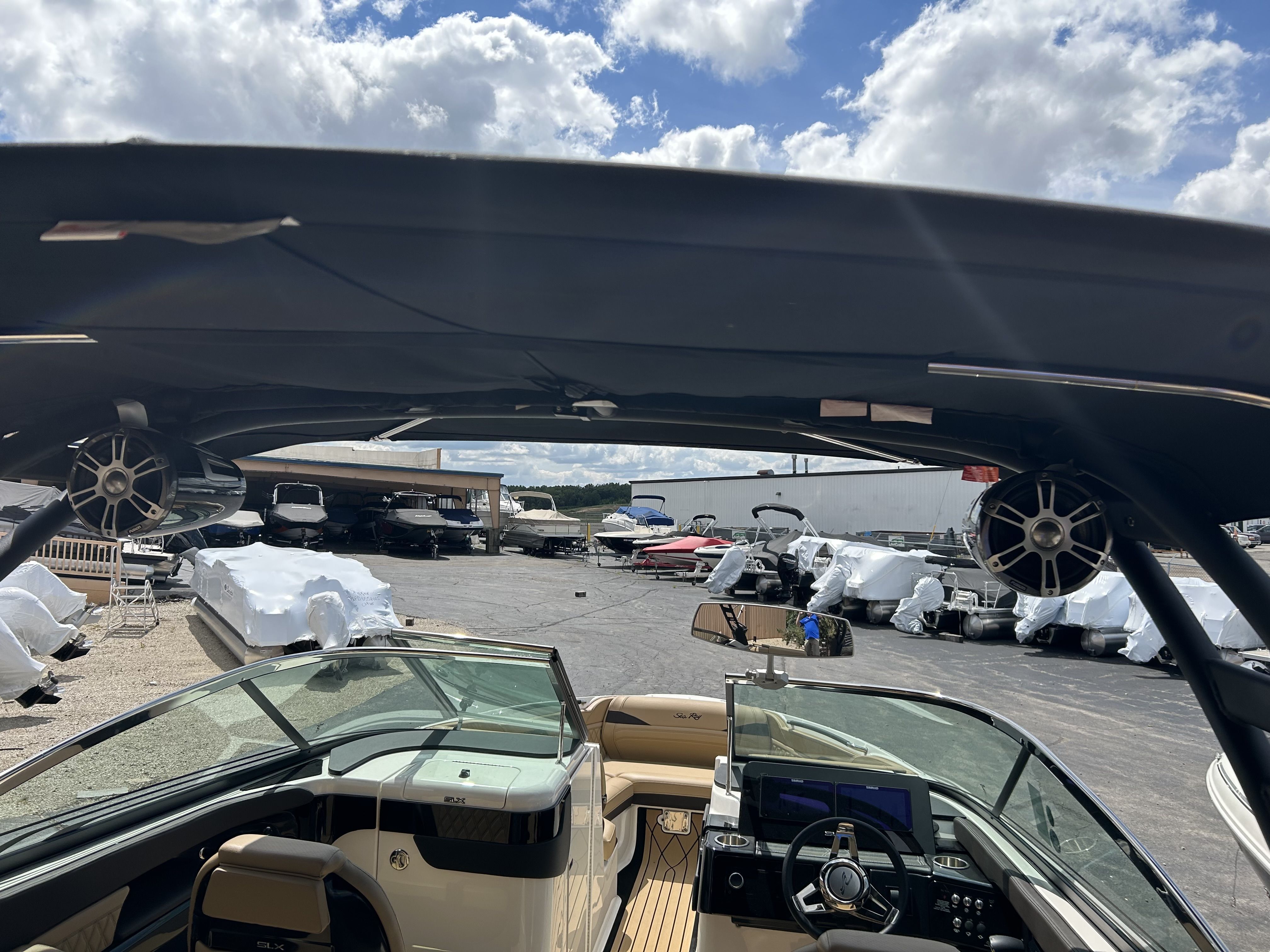 2024 Sea Ray SLX 260 Surf Image Thumbnail #7