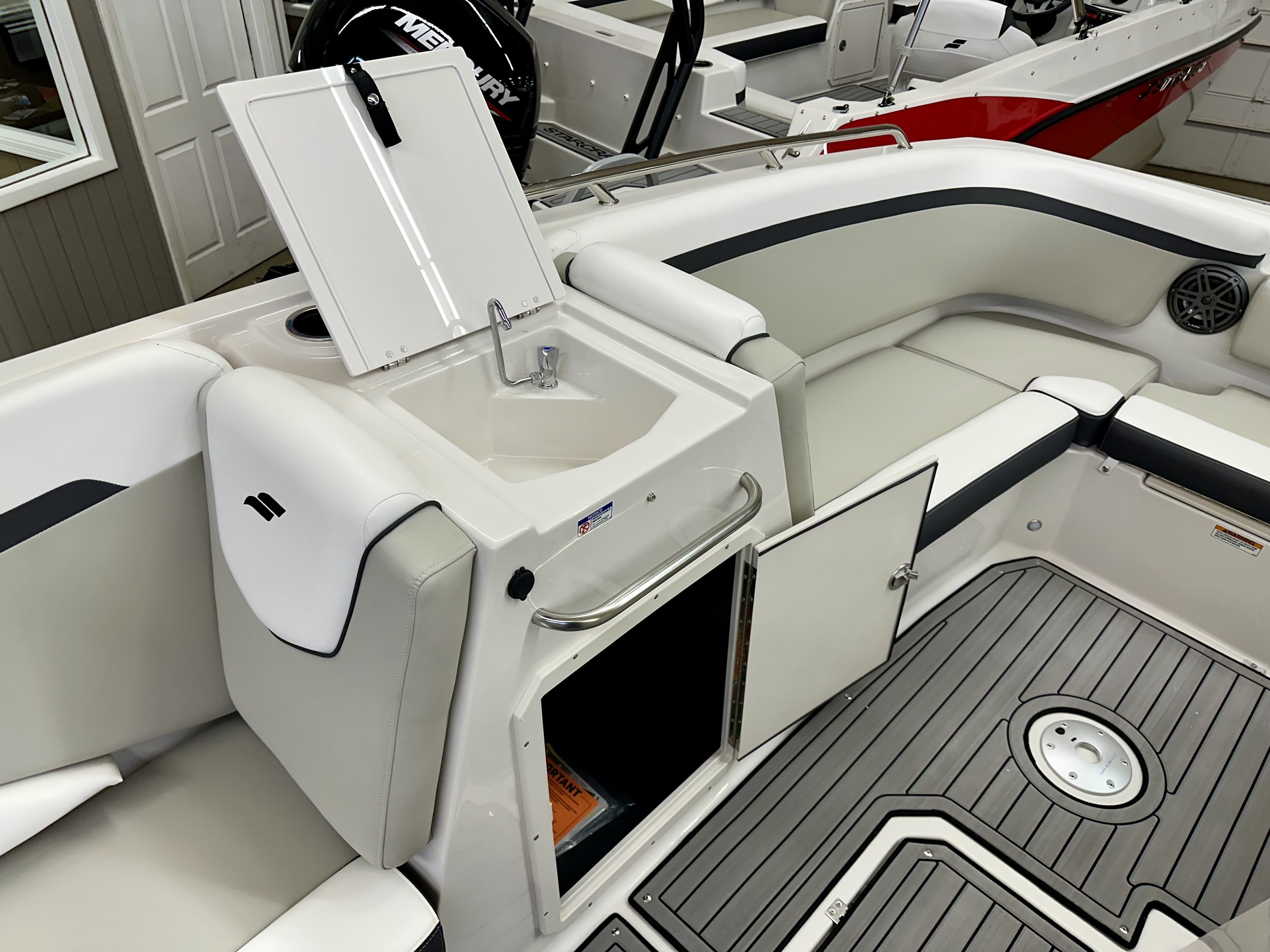 2024 Starcraft 231 SVX OB Image Thumbnail #13