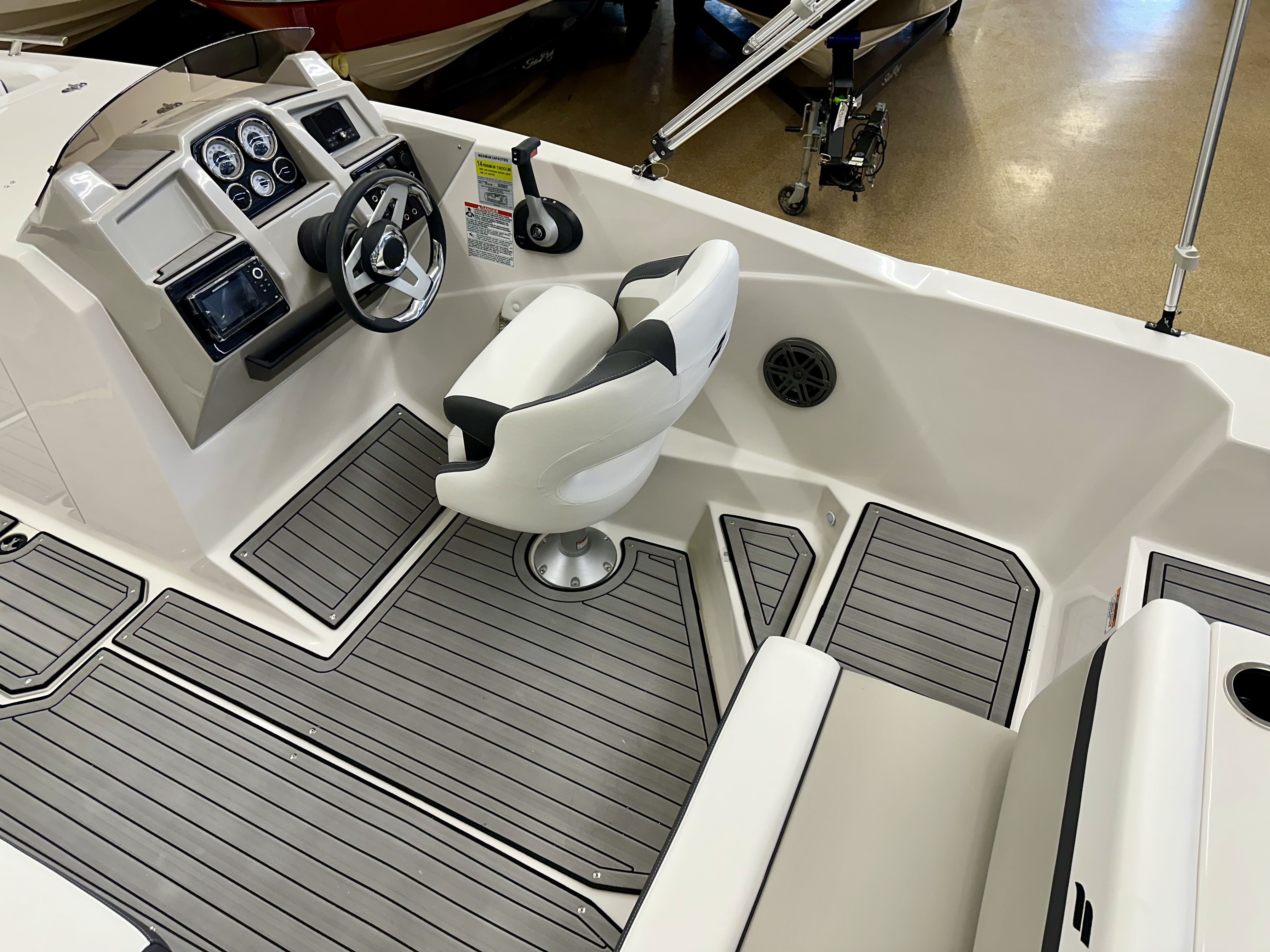 2024 Starcraft 231 SVX OB Image Thumbnail #10