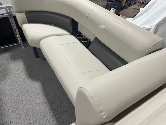 2025 Starcraft LX 20 F Image Thumbnail #2