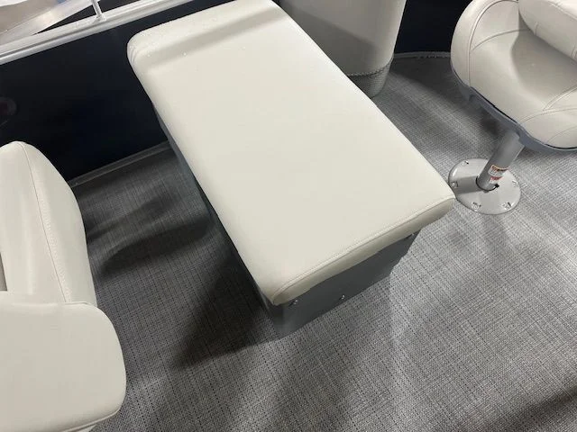 2025 Starcraft LX 20 F Image Thumbnail #10