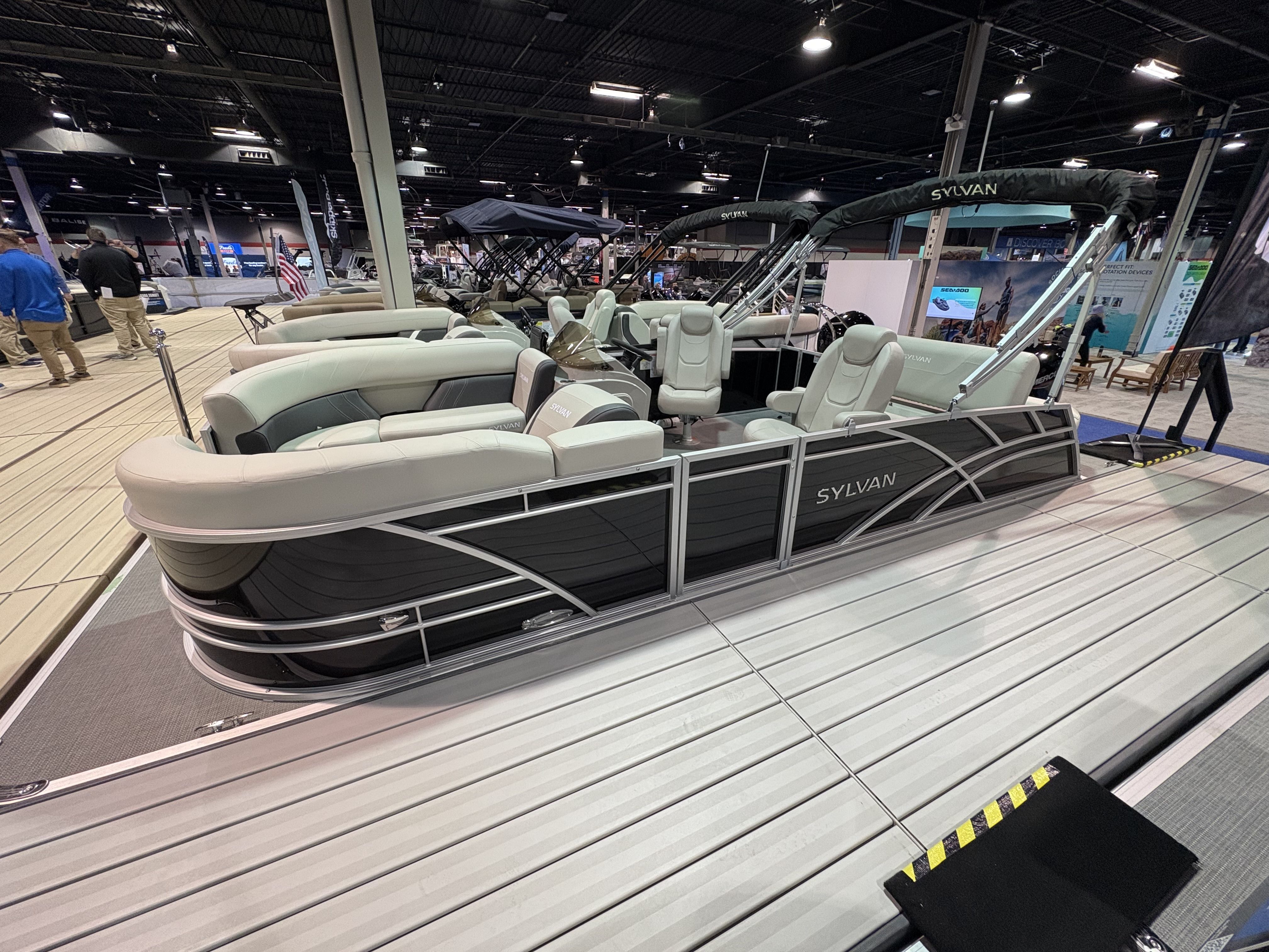 2025 Sylvan MIRAGE 822 Image Thumbnail #1