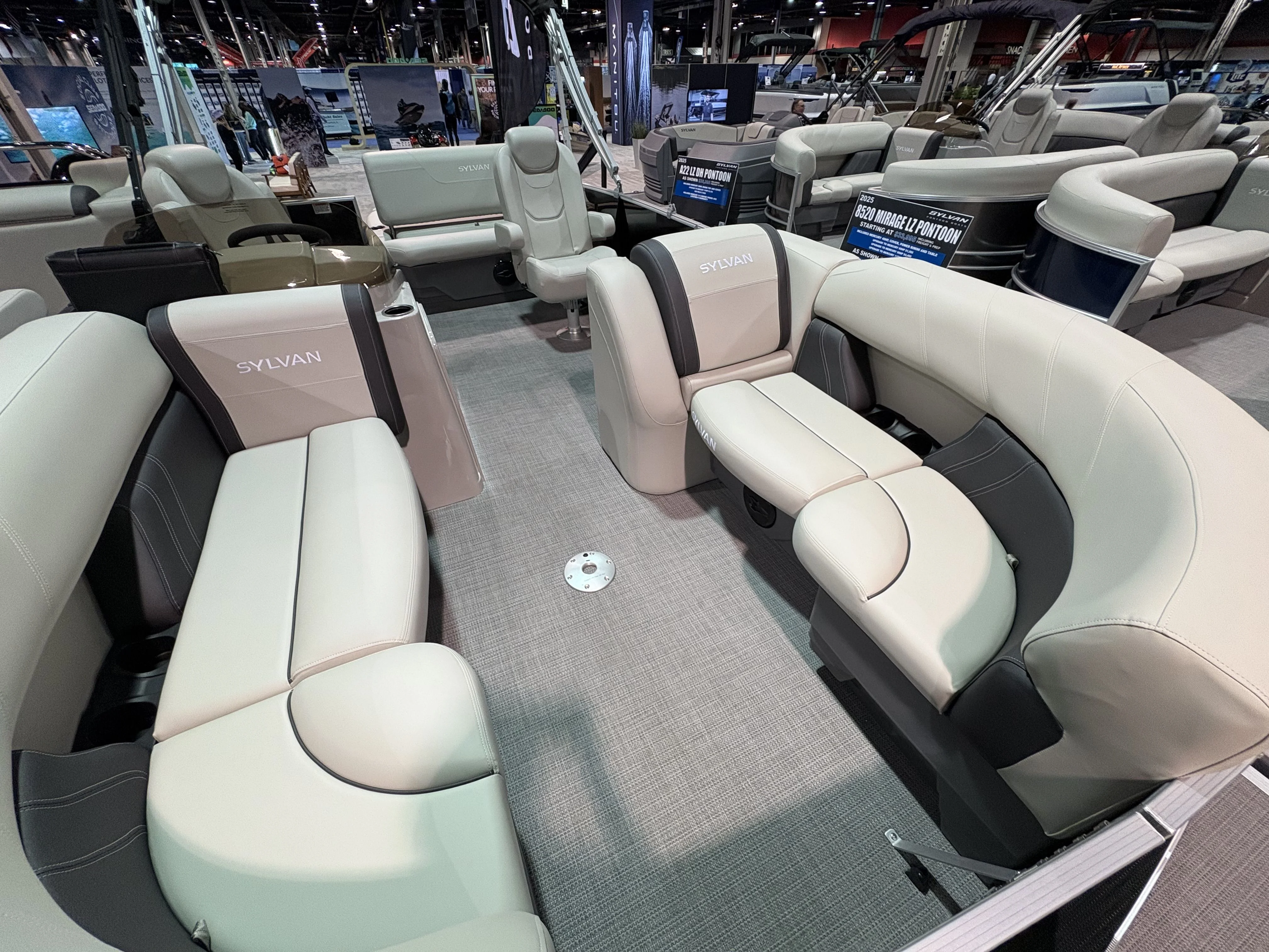 2025 Sylvan MIRAGE 822 Image Thumbnail #3