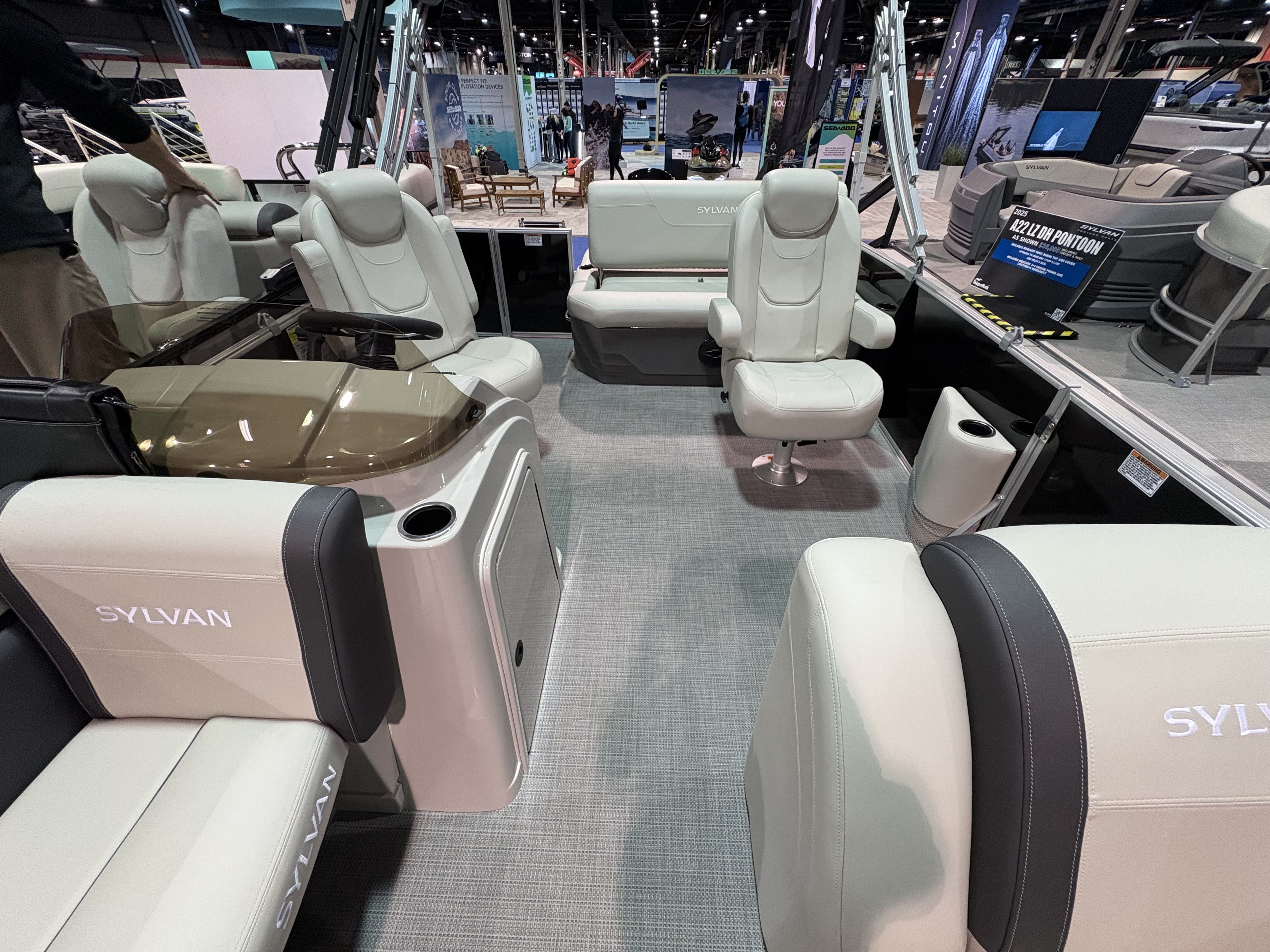 2025 Sylvan MIRAGE 822 Image Thumbnail #5