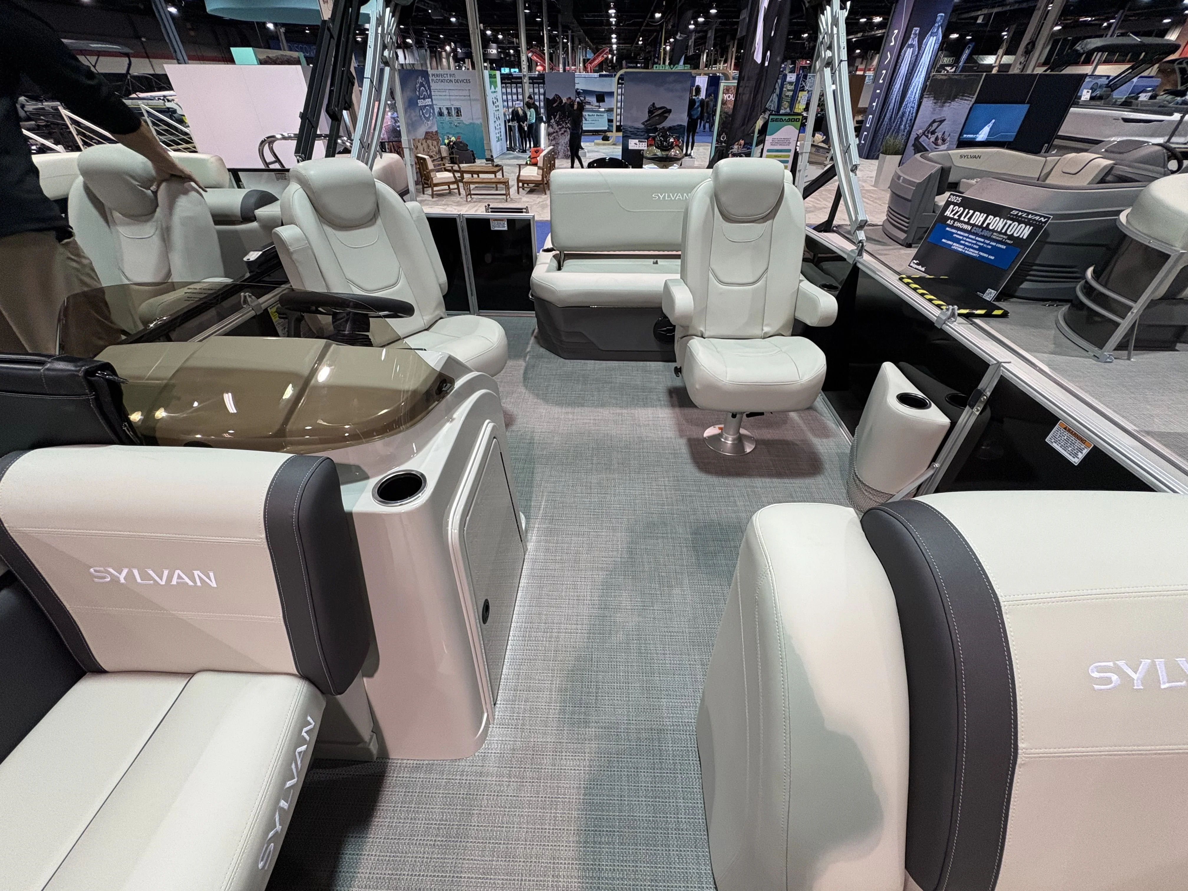 2025 Sylvan MIRAGE 822 Image Thumbnail #5