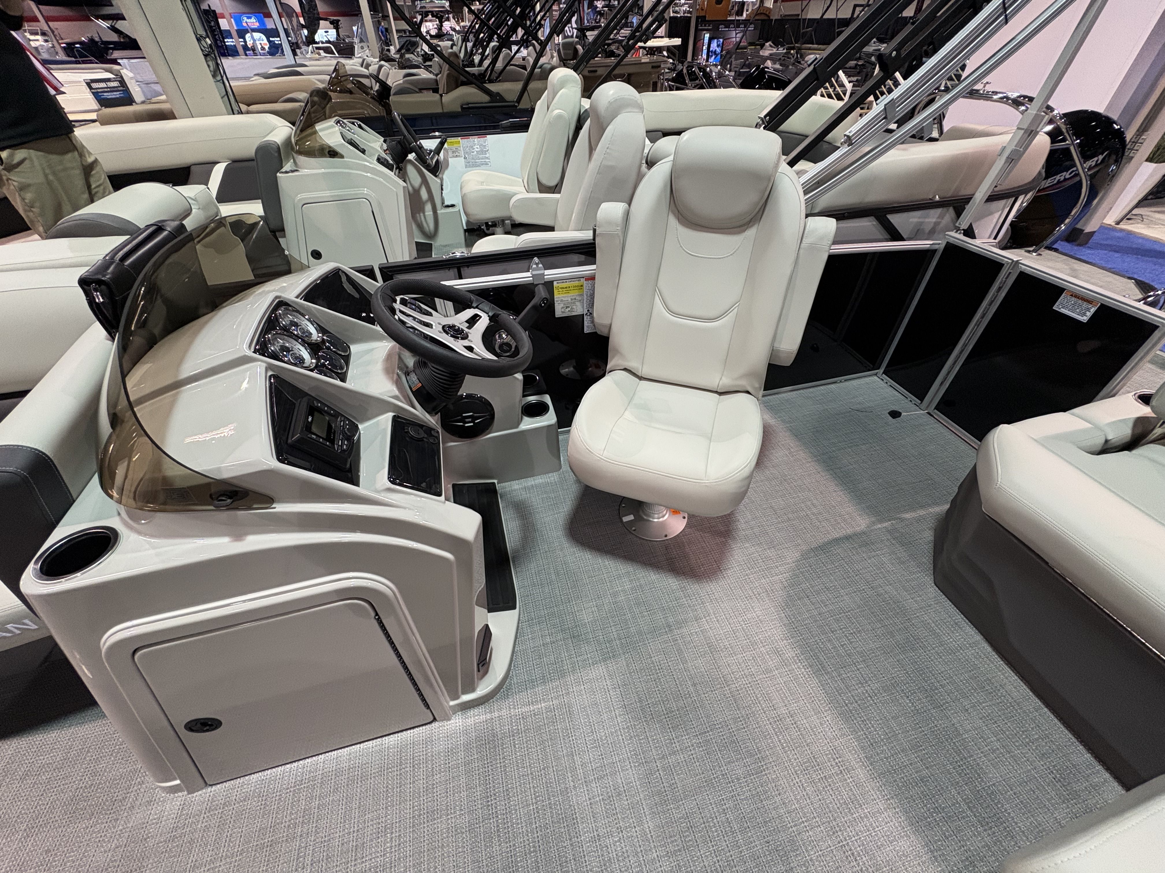 2025 Sylvan MIRAGE 822 Image Thumbnail #6