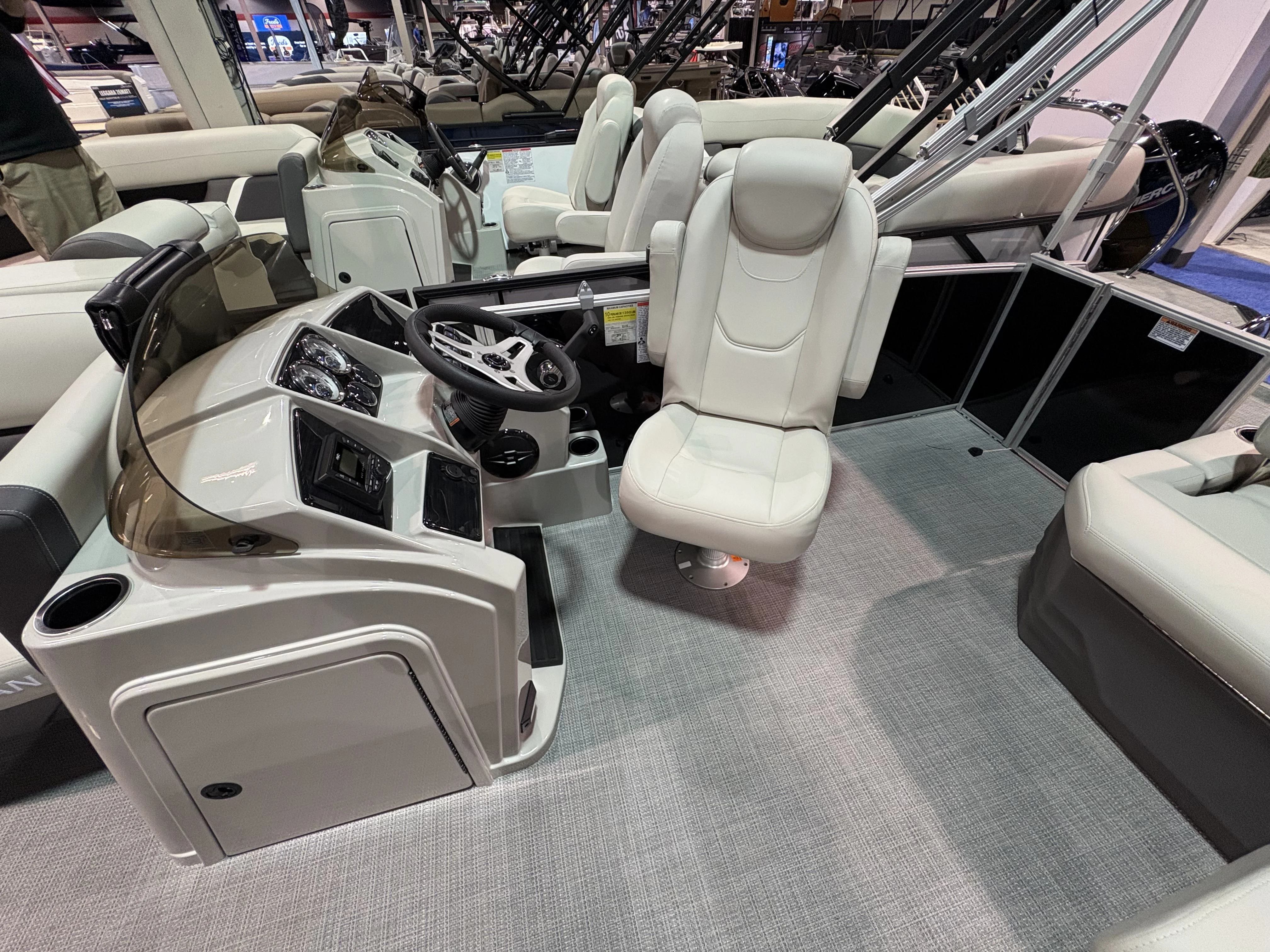 2025 Sylvan MIRAGE 822 Image Thumbnail #6