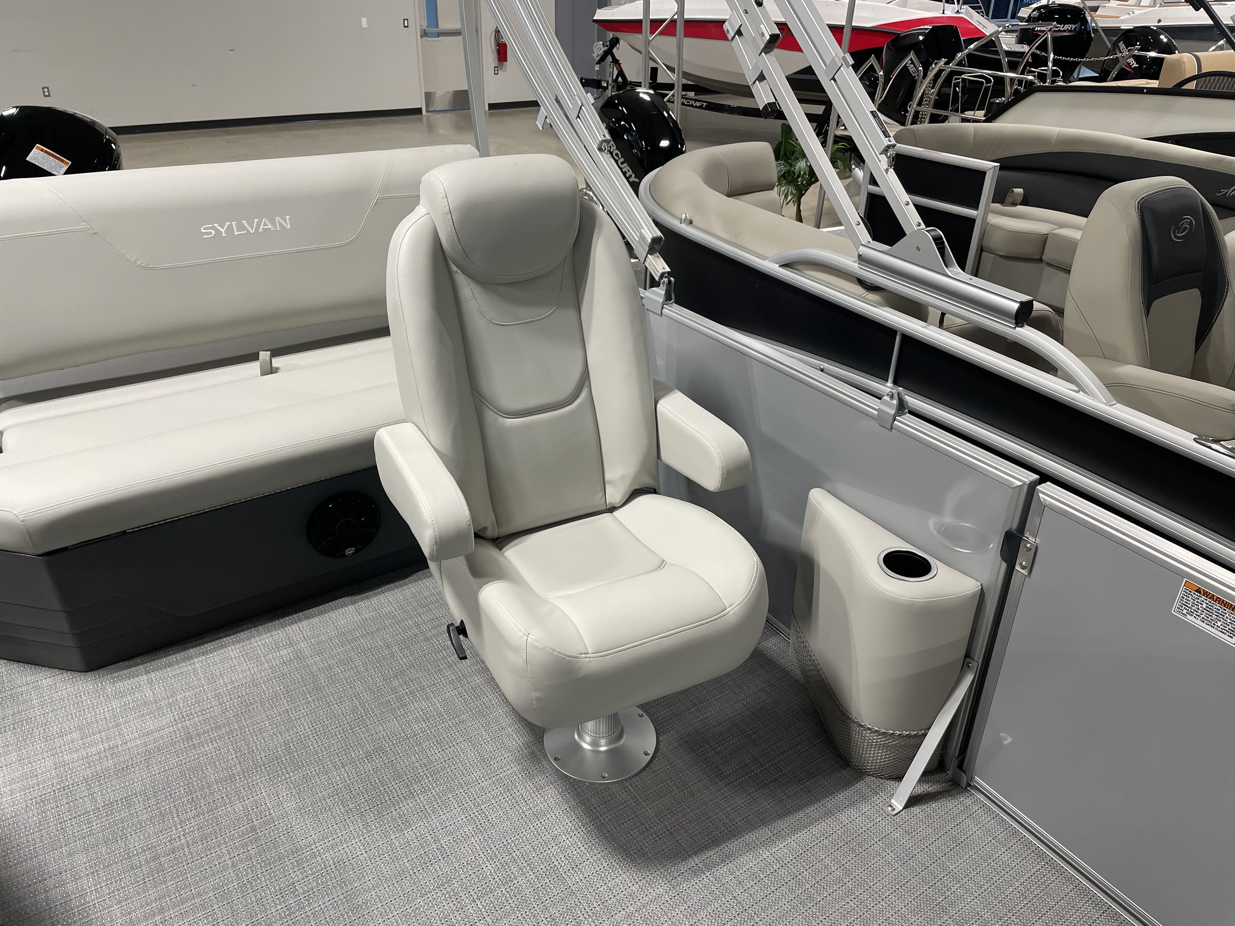 2025 Sylvan MIRAGE 822 Image Thumbnail #5