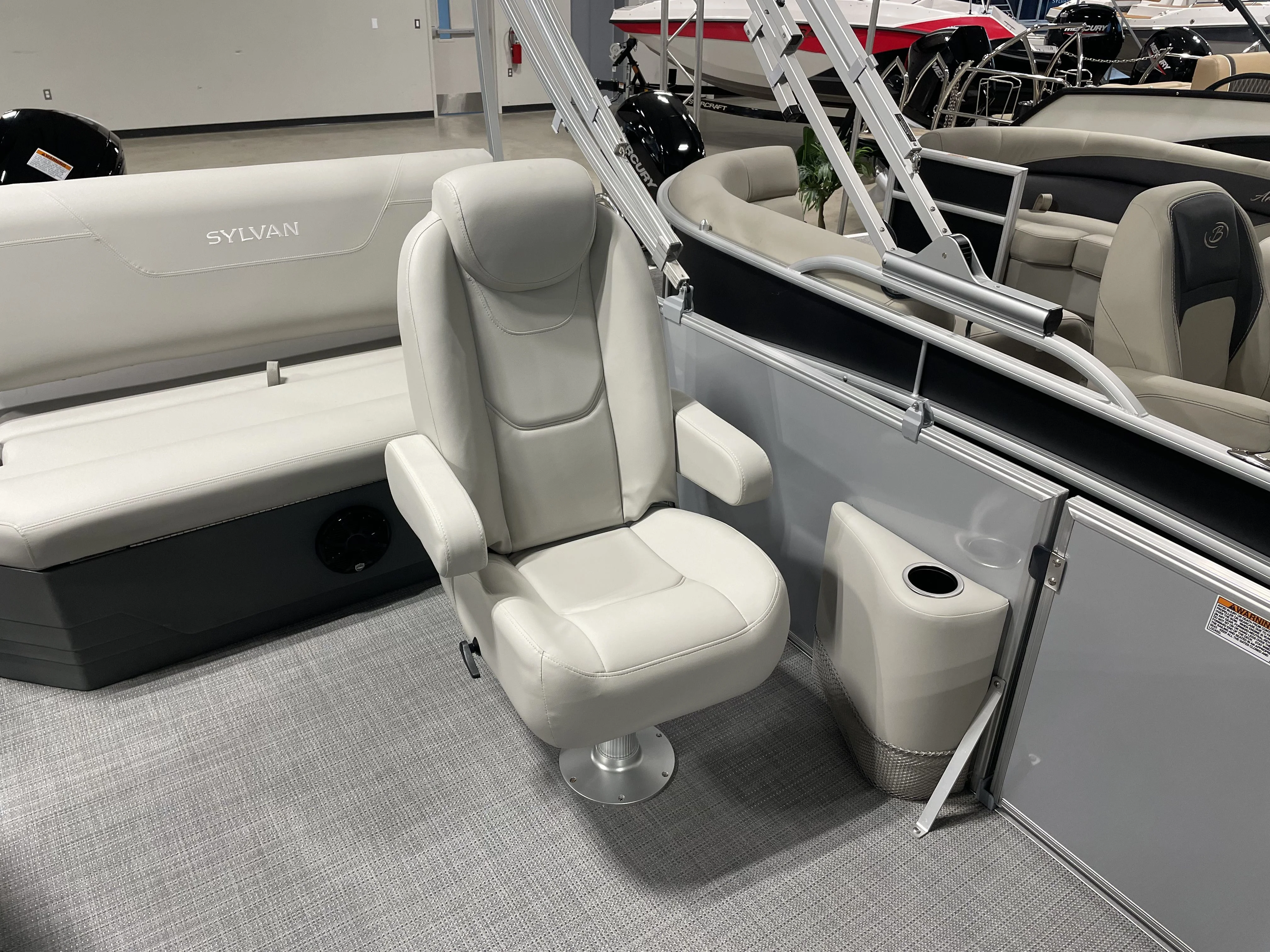 2025 Sylvan MIRAGE 822 Image Thumbnail #5