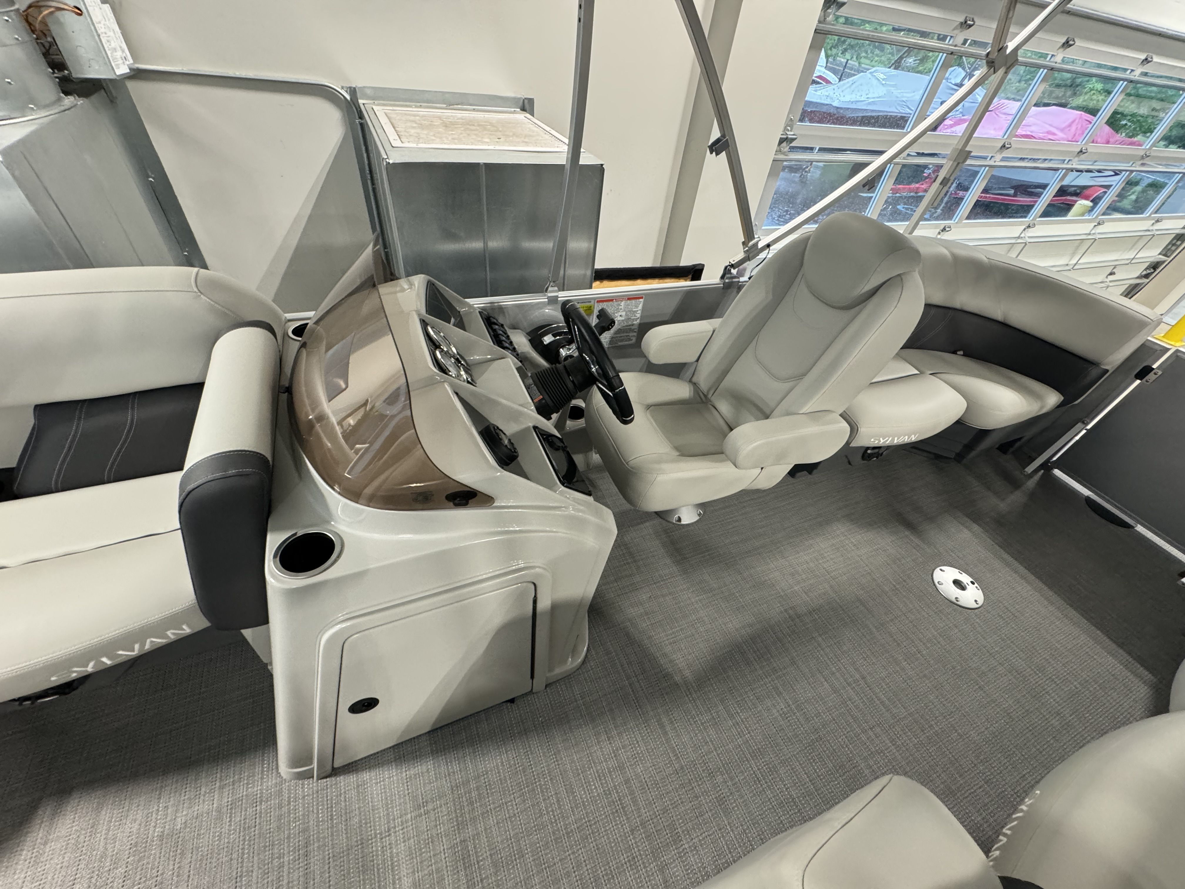 2024 Sylvan
                                                             MIRAGE 820 Image Thumbnail #4