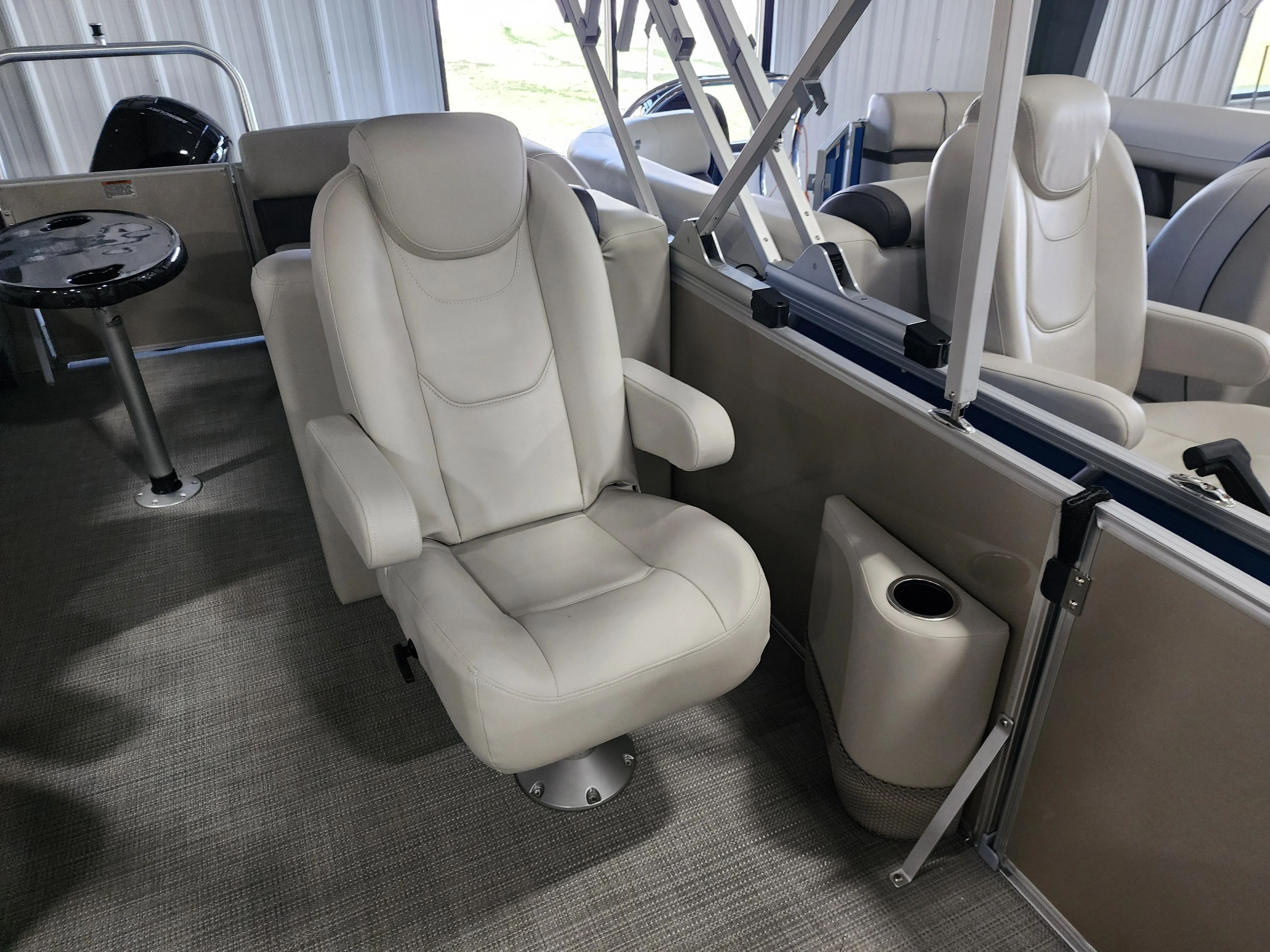 2024 Sylvan MIRAGE 8524 Image Thumbnail #32