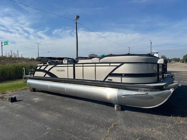 2024 Sylvan L5 Image Thumbnail #0
